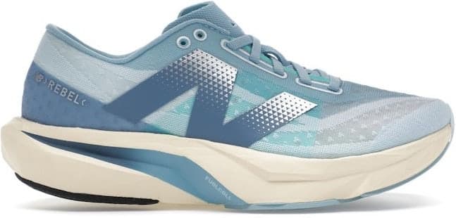 New Balance FuelCell Rebel v4 — Quarry Blue (Damen)