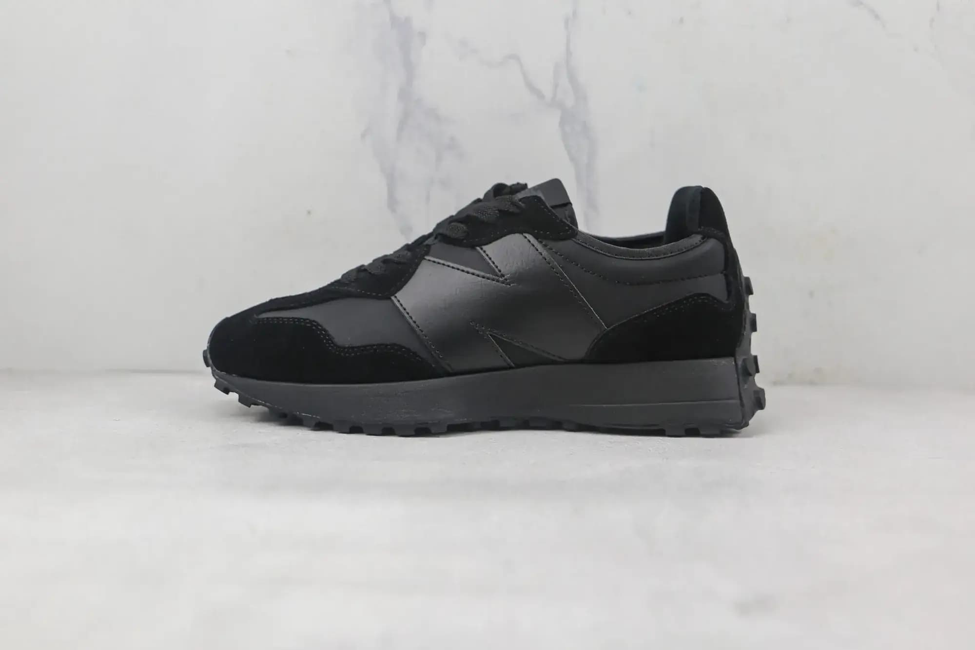 New Balance 327 Sneaker All — Black