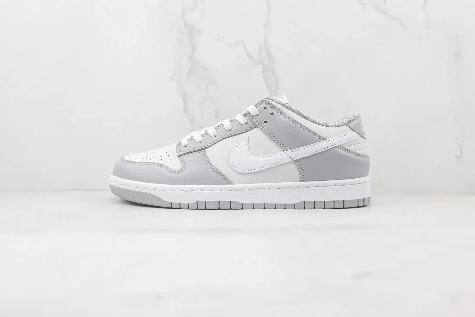 Nike SB Dunk Low — Grey White