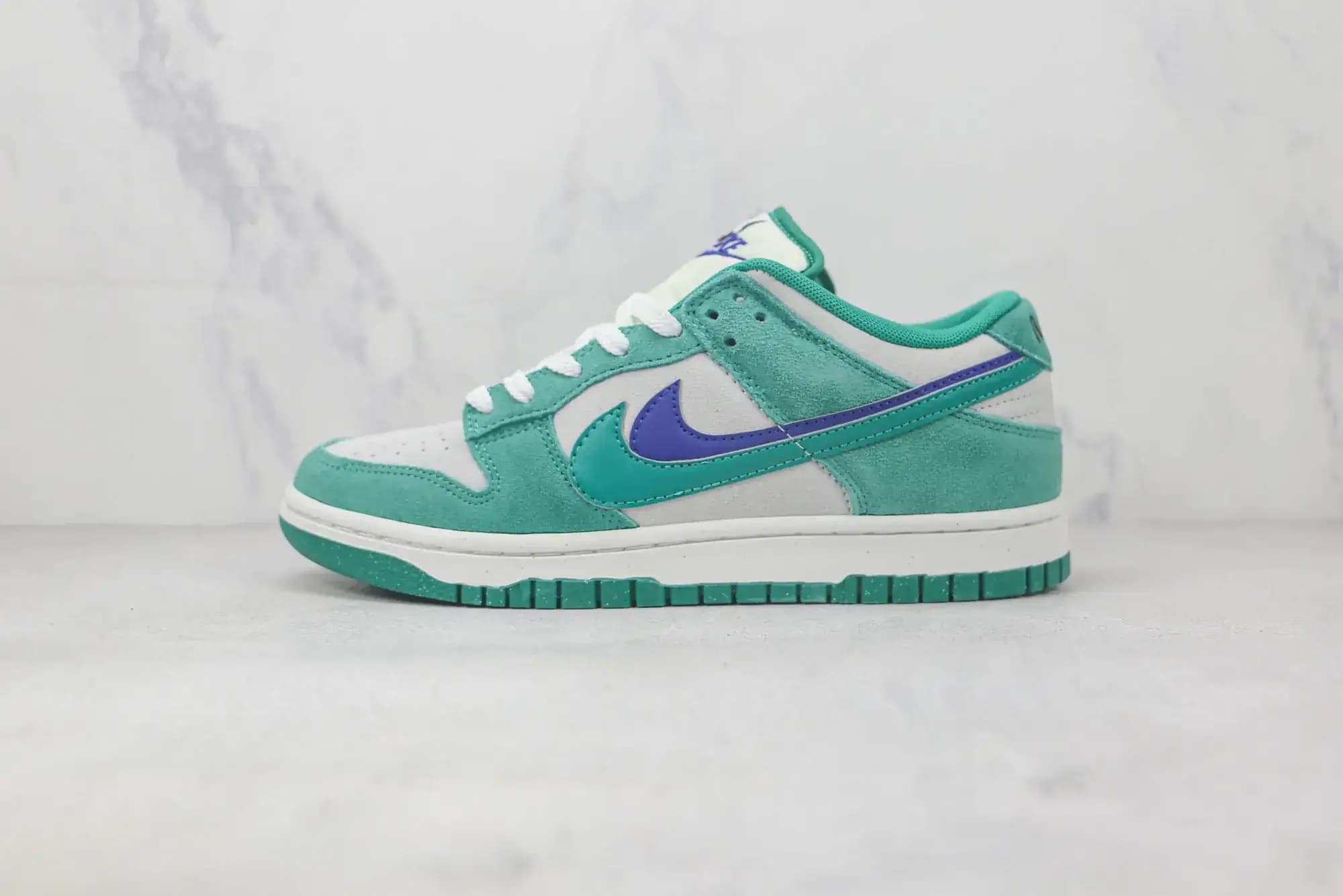 Nike Dunk Low SE 85 Neptune — Green