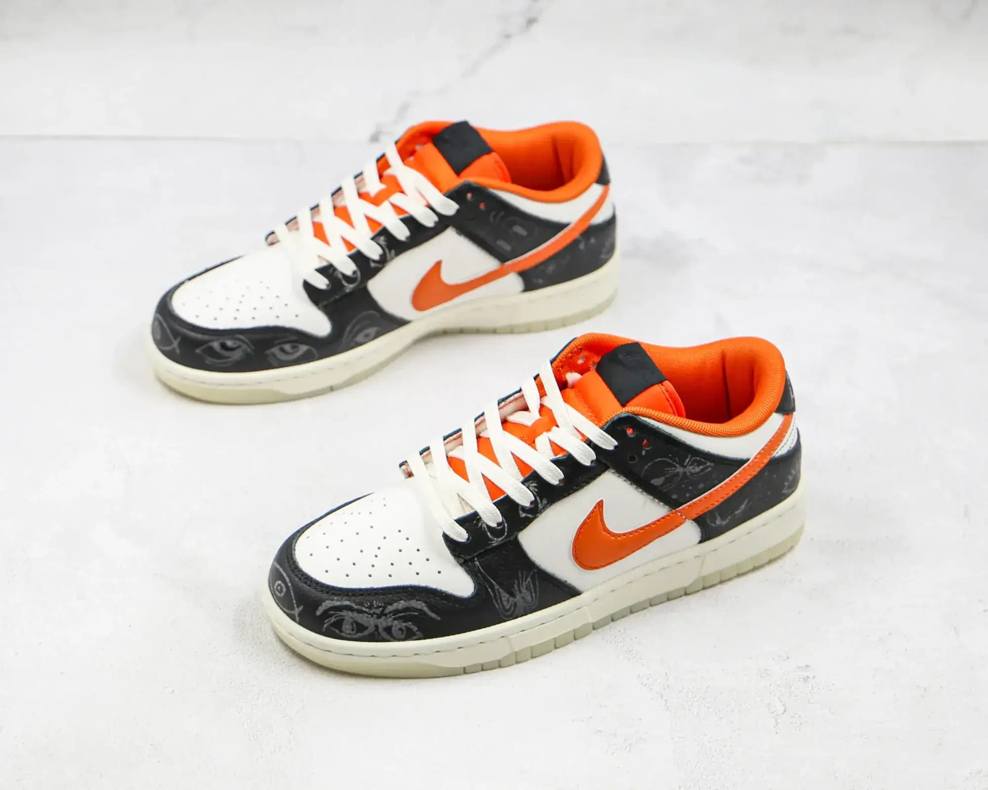 Nike SB Dunk Low Halloween theme