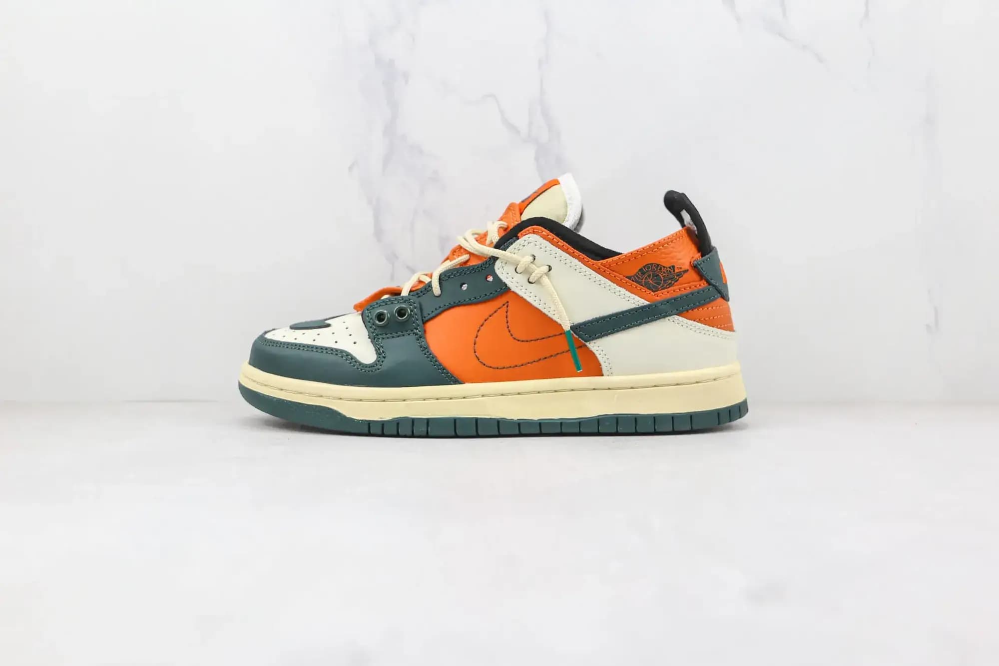 Nike SB Dunk Low — Orange green