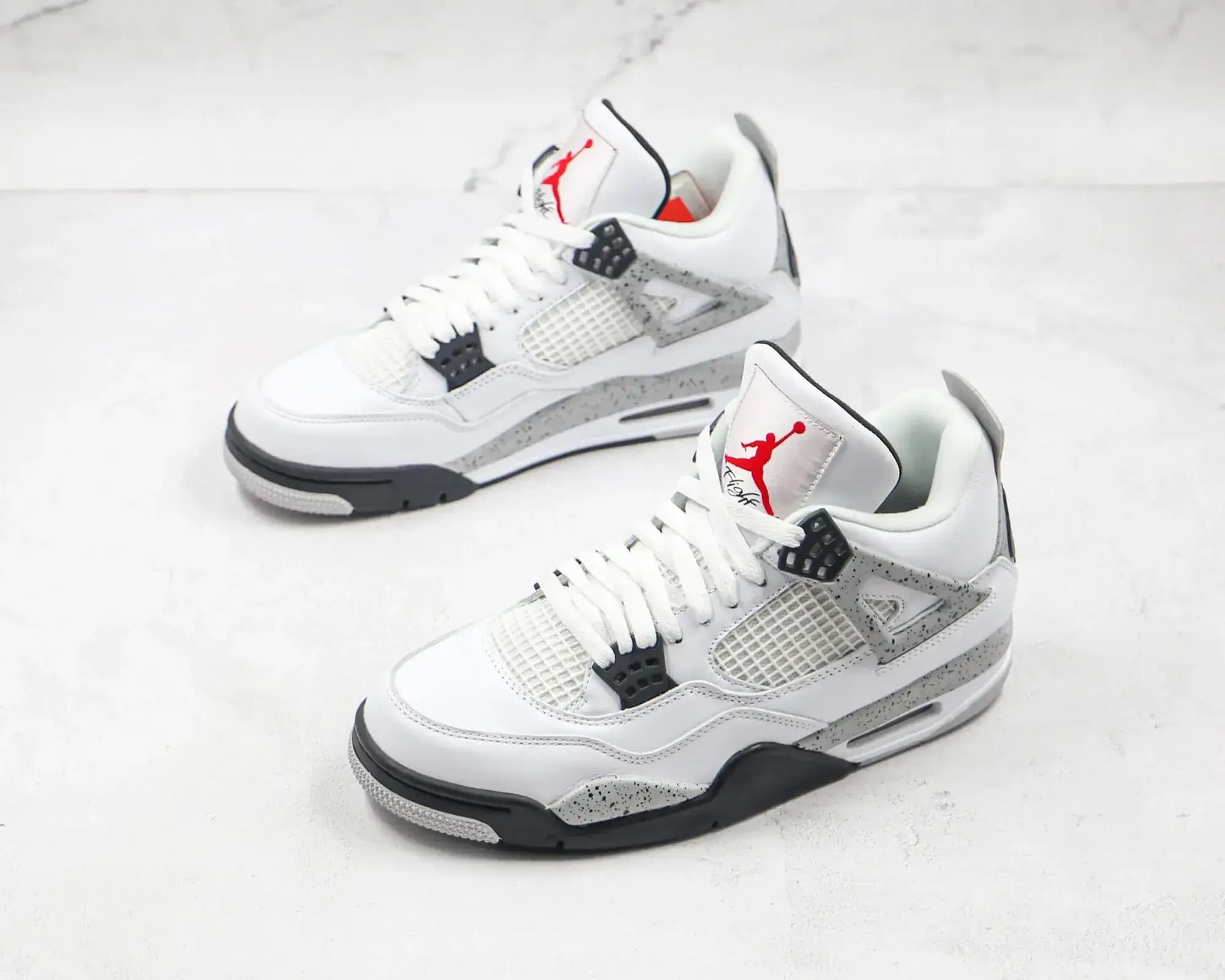 Jordan NIKE Air Jordan 4 — White cement