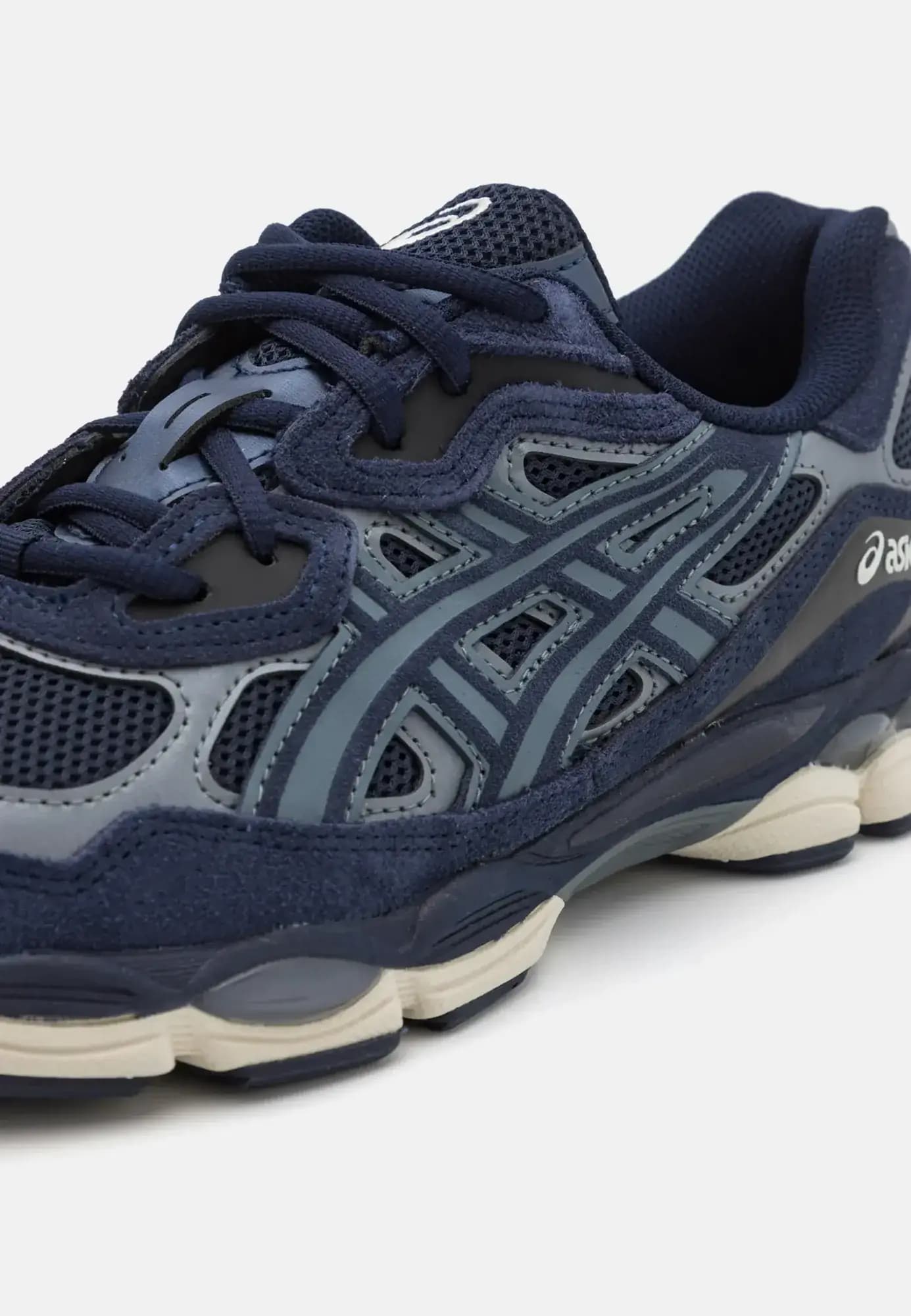 Asics — Produktbild