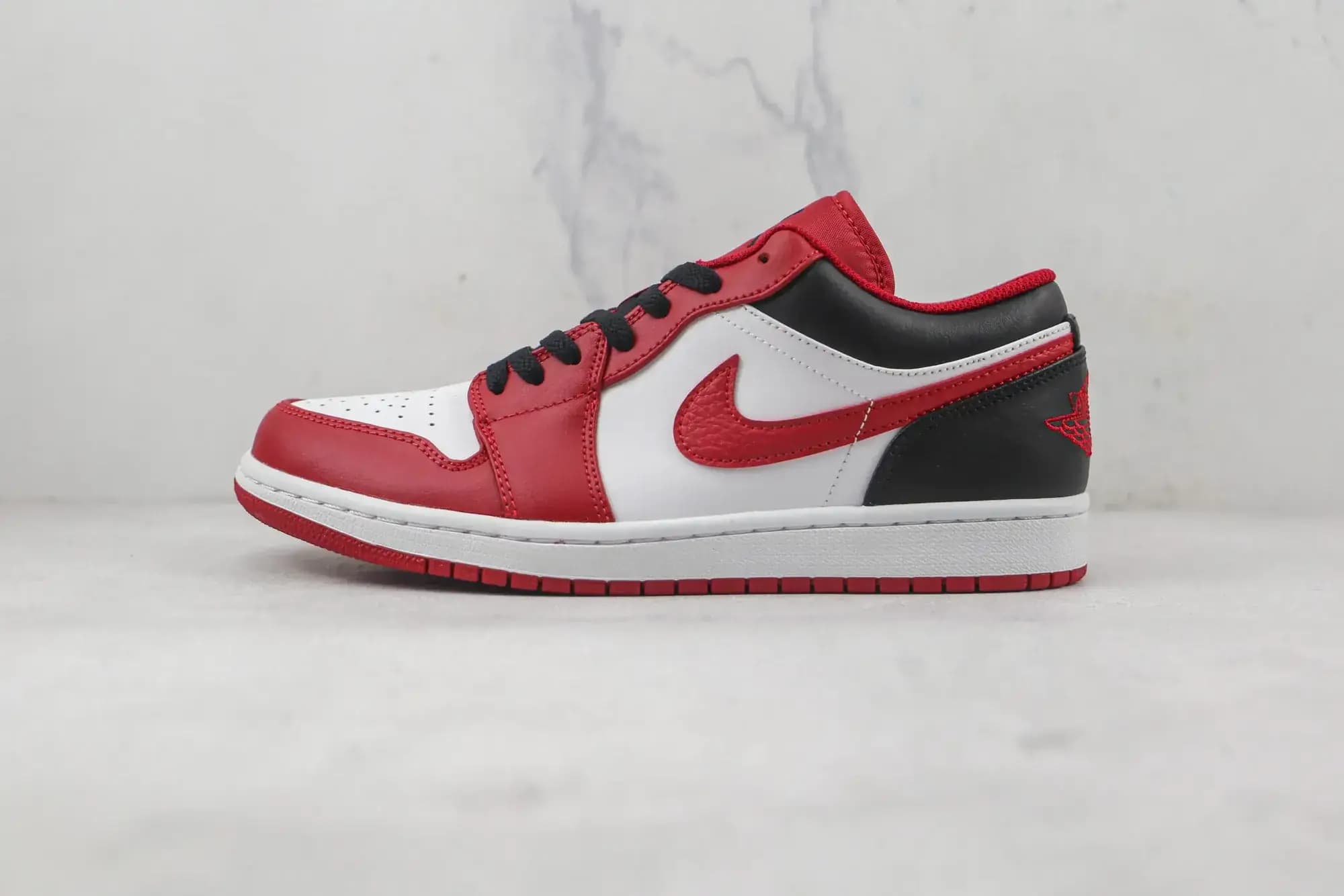 Jordan Nike Air Jordan 1 Low Bulls