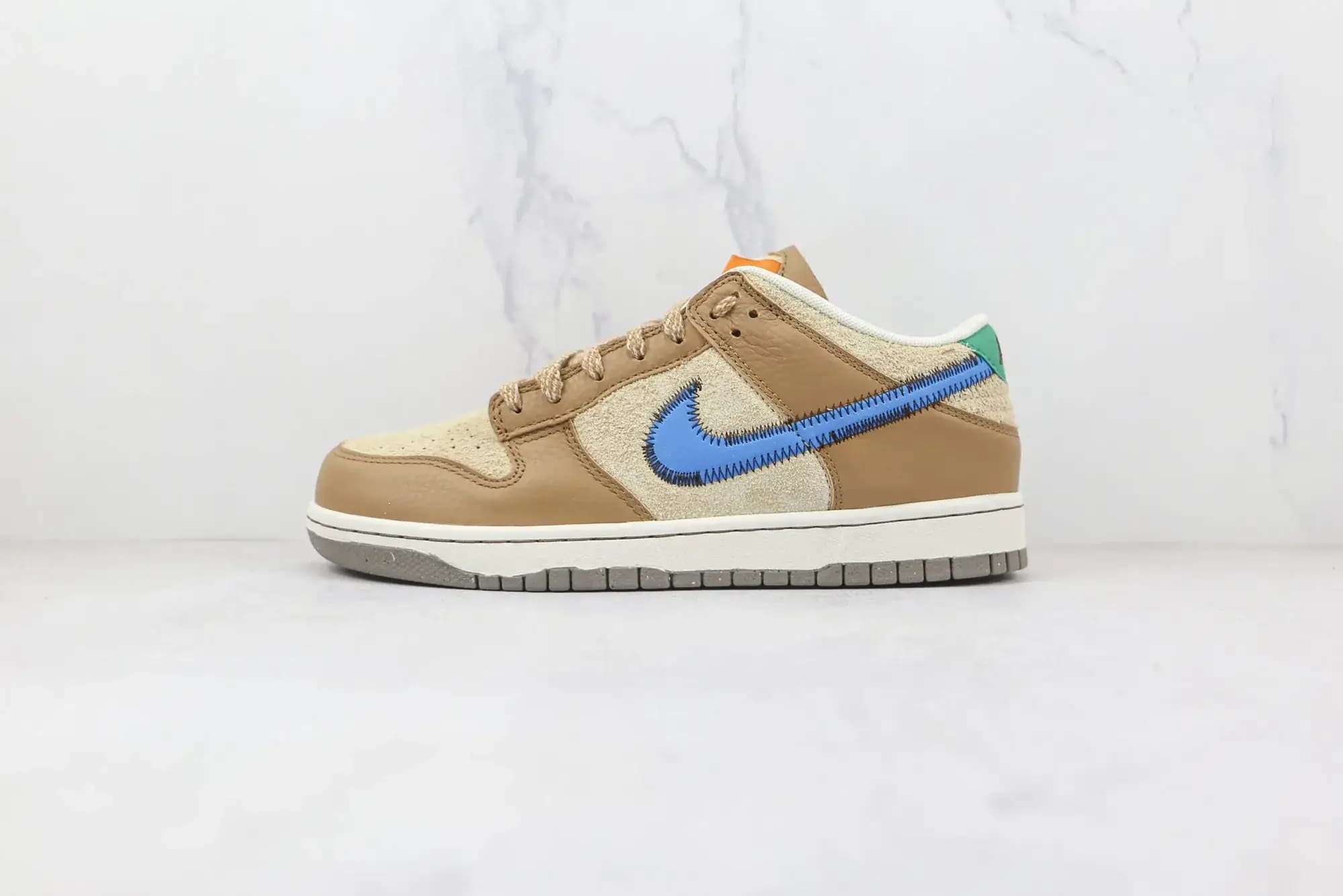Nike SB Dunk Low — Brown Blue hook