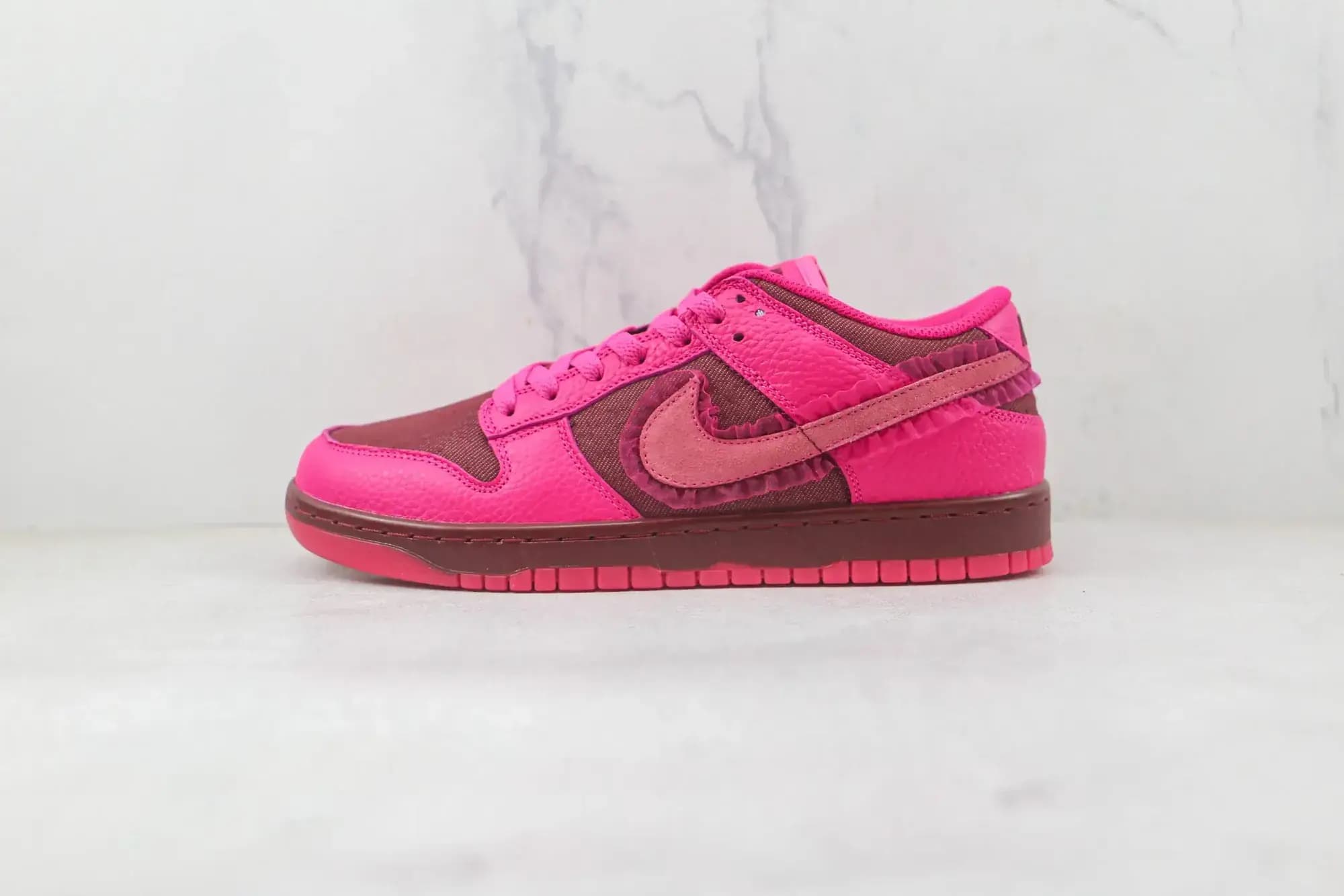 Nike Dunk Low — Pink