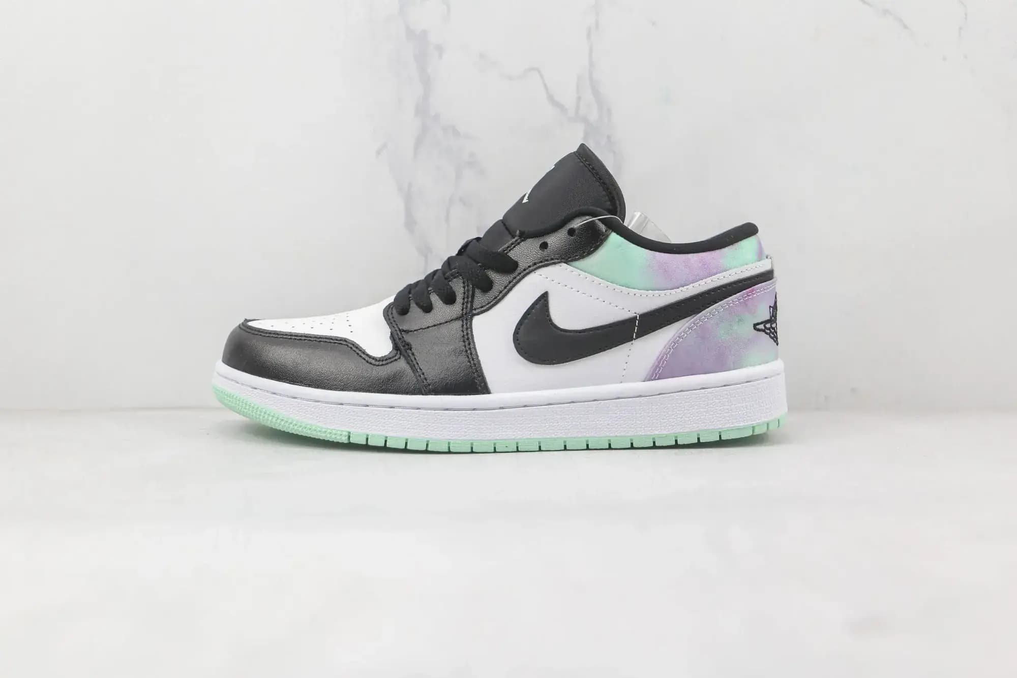 Jordan Nike Air Jordan 1 Low — green gradient