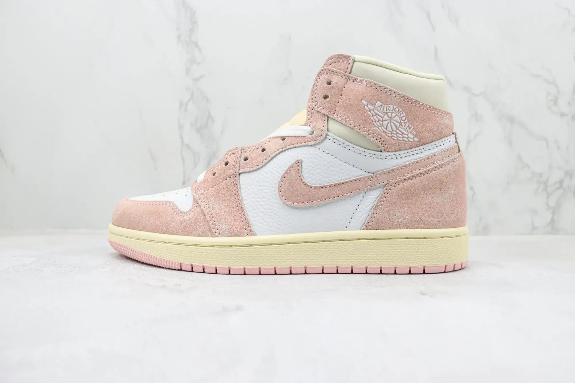 Jordan Nike Air Jordan 1 High OG Washed — Pink