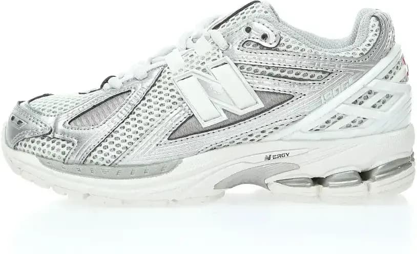 New Balance 1906R Sneaker — Silver