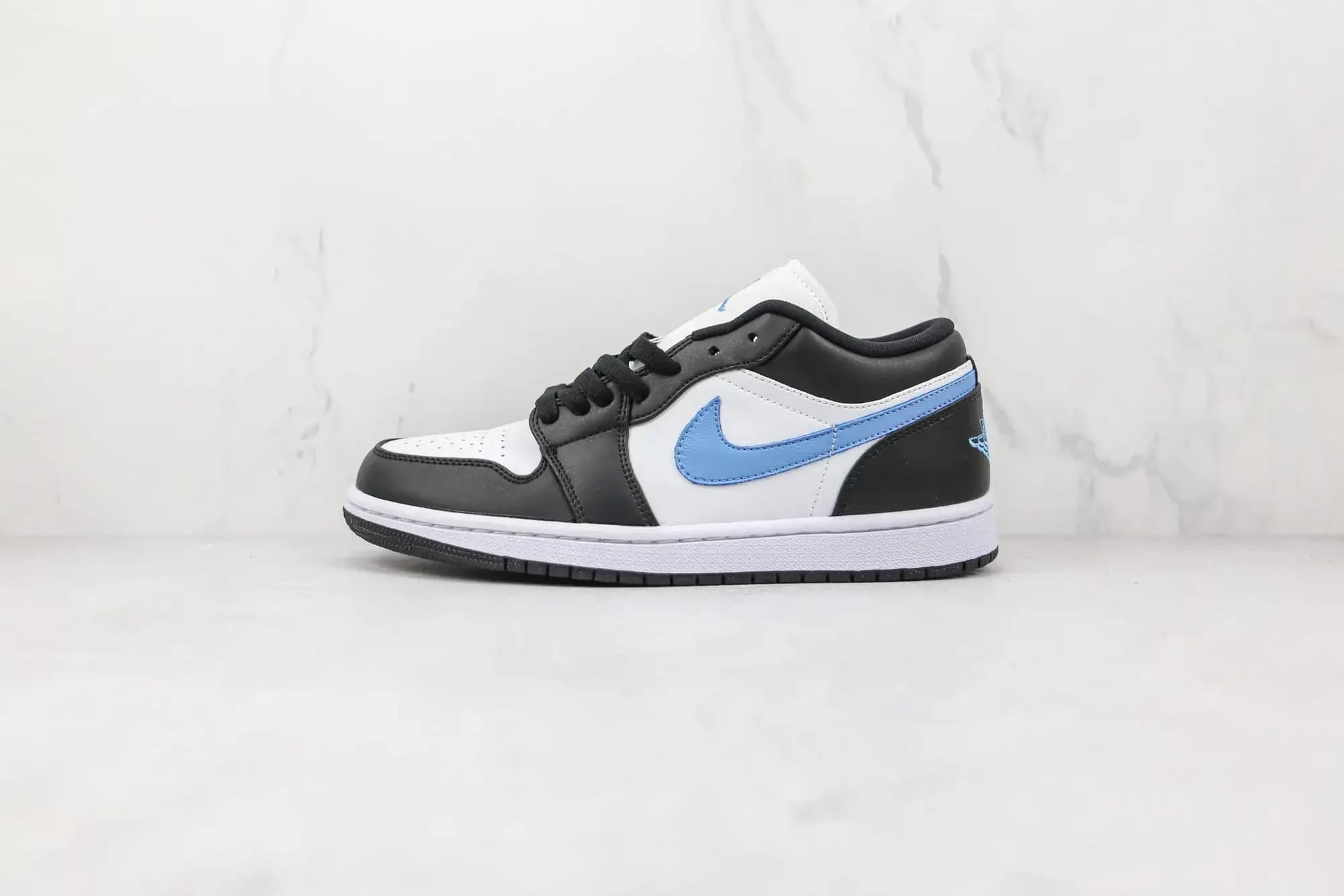 Jordan NIKE AJ1 Air Jordan 1 low — Black and white blue