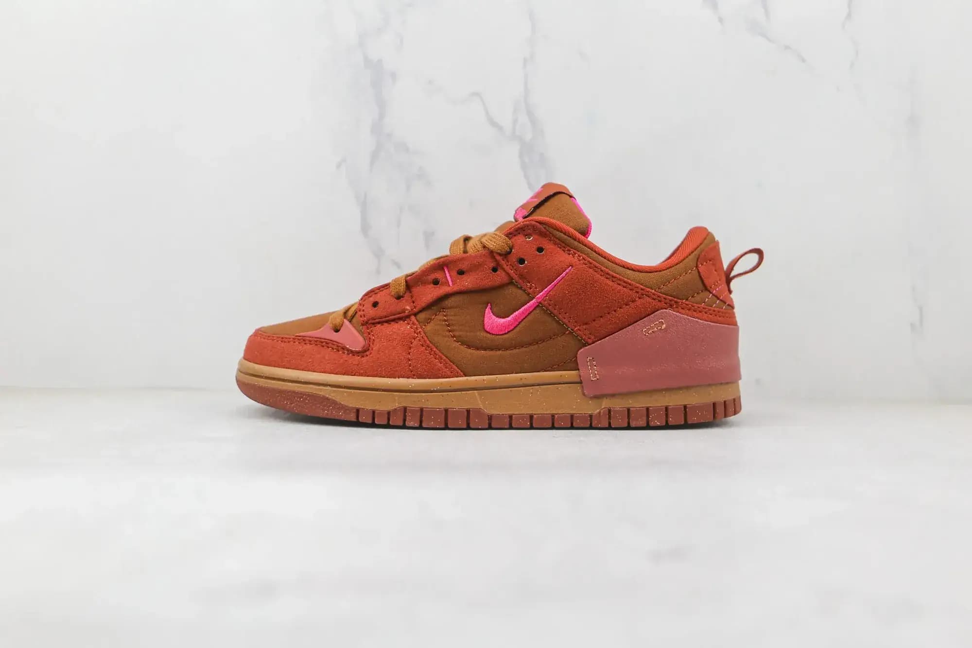 Nike SB Dunk Low Brick — red