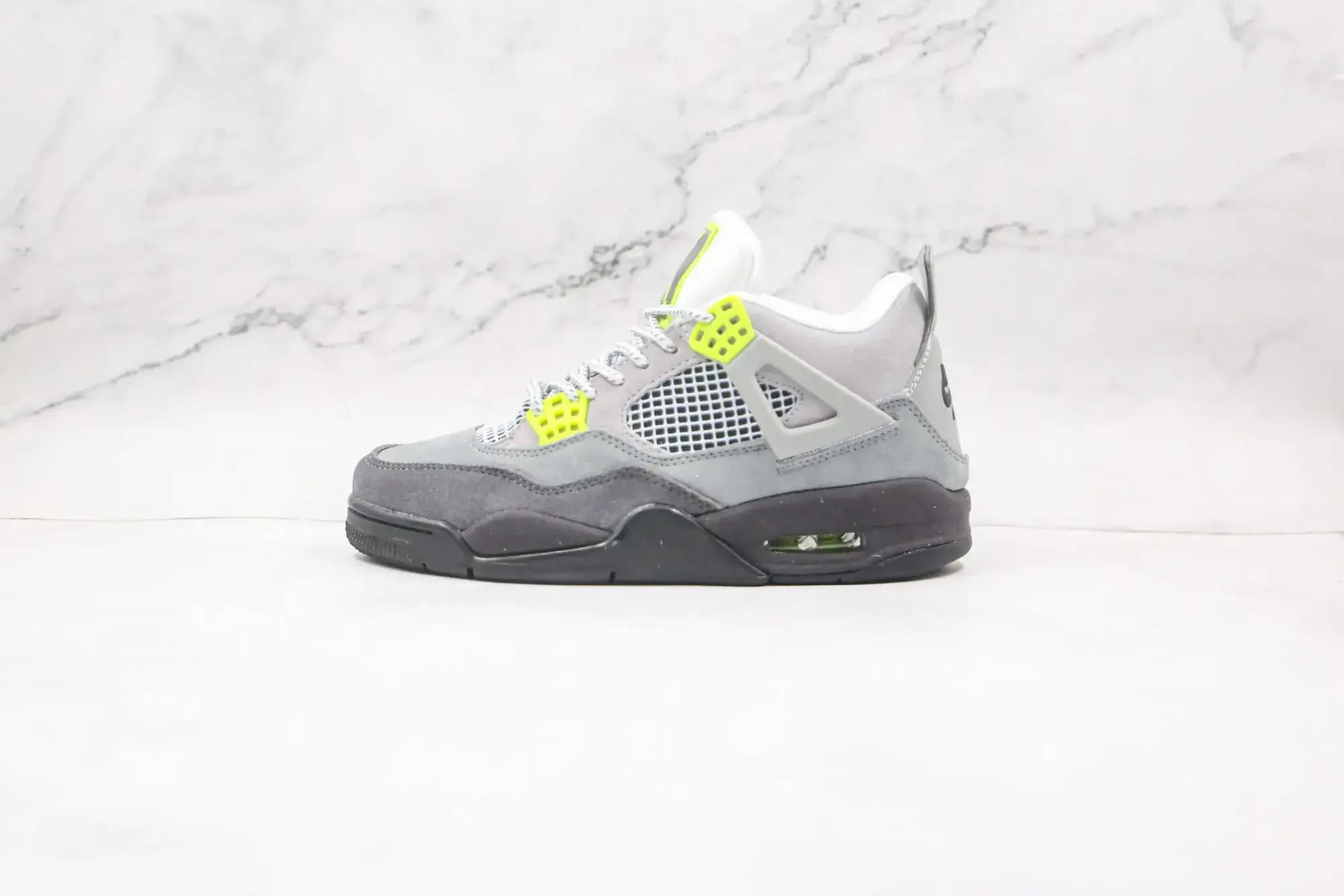 Jordan NIKE Air Jordan 4 Retro LE Air Max 95 Neon