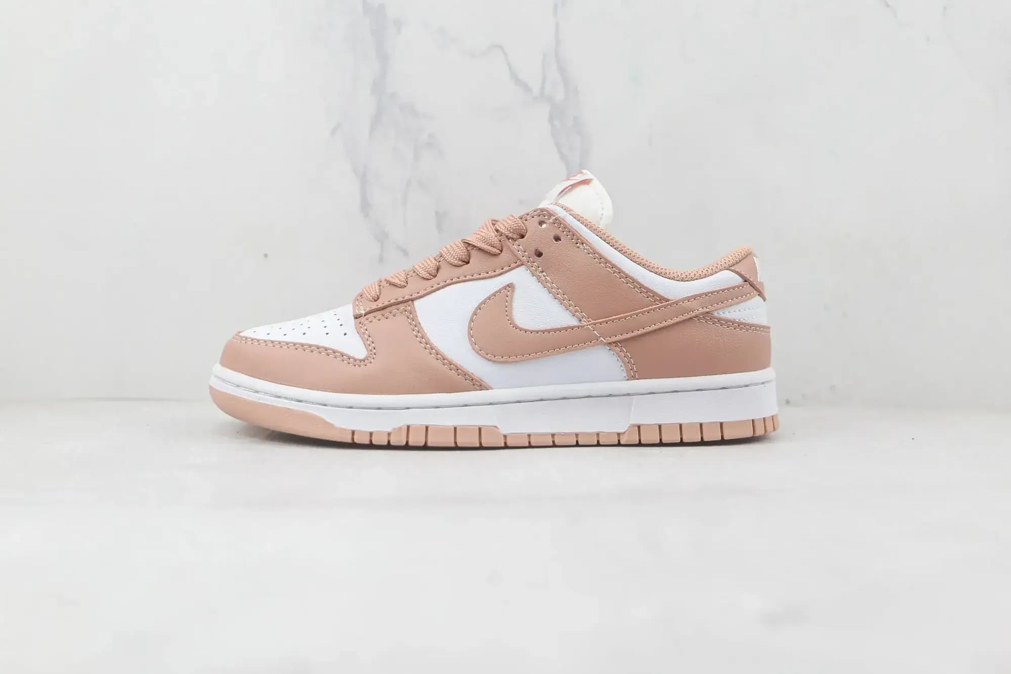 Nike SB Dunk Low champagne