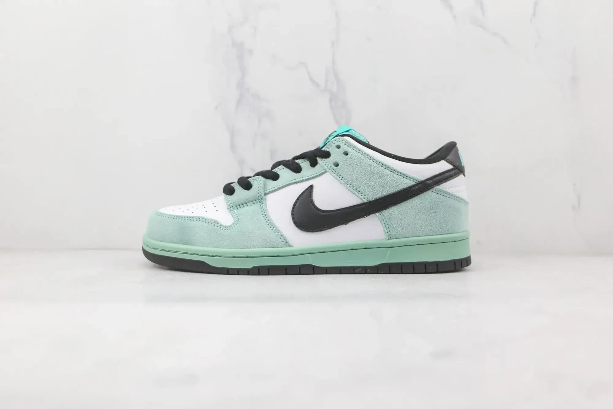 Nike SB Dunk Low — Ice crystal ice MINT