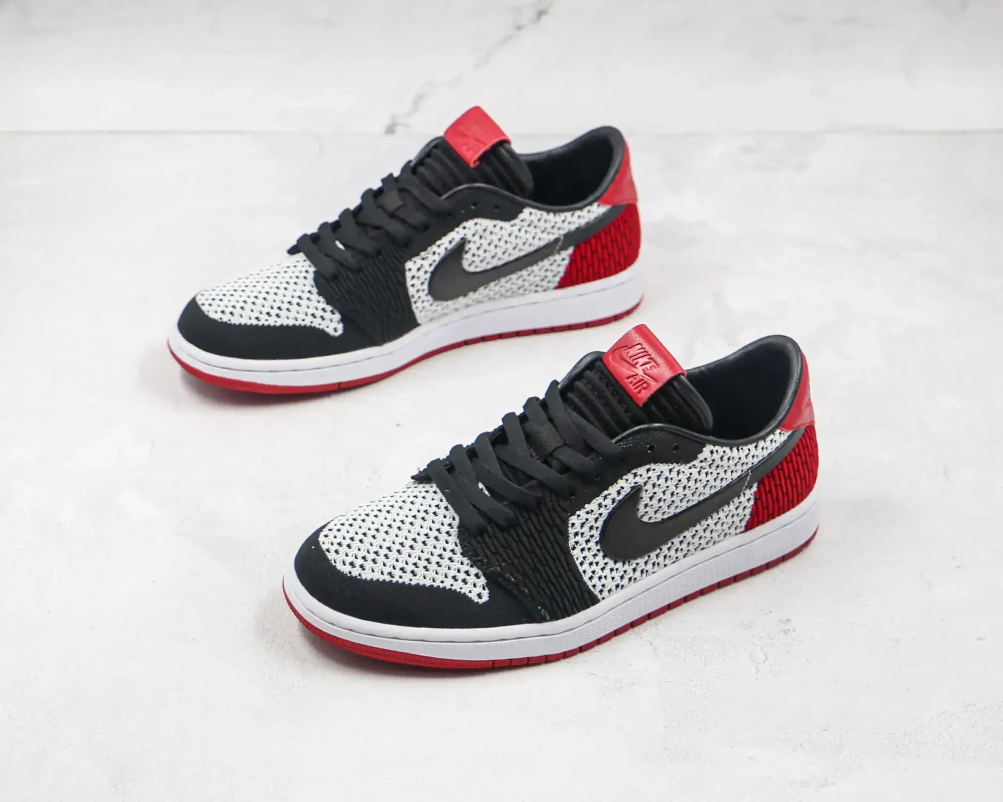 Jordan NIKE Air Jordan 1 Retro low Flyknit — Black red toe