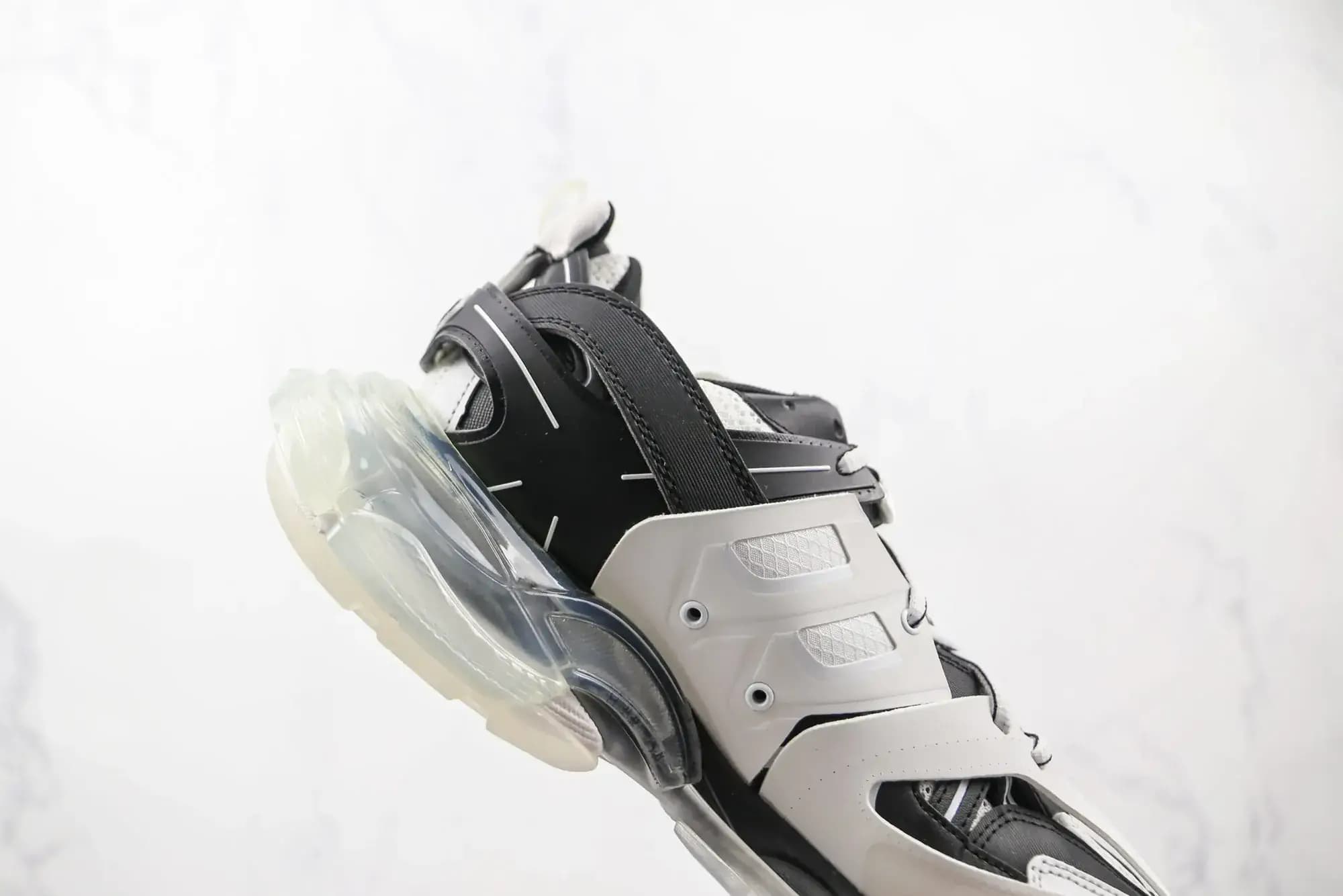 Balenciaga — Produktbild
