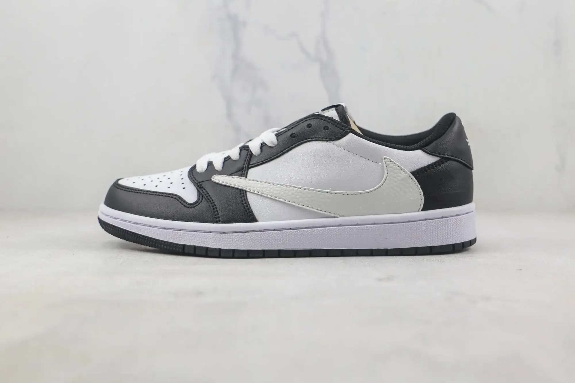 Jordan Travis Scott x Air Jordan 1 — White Black