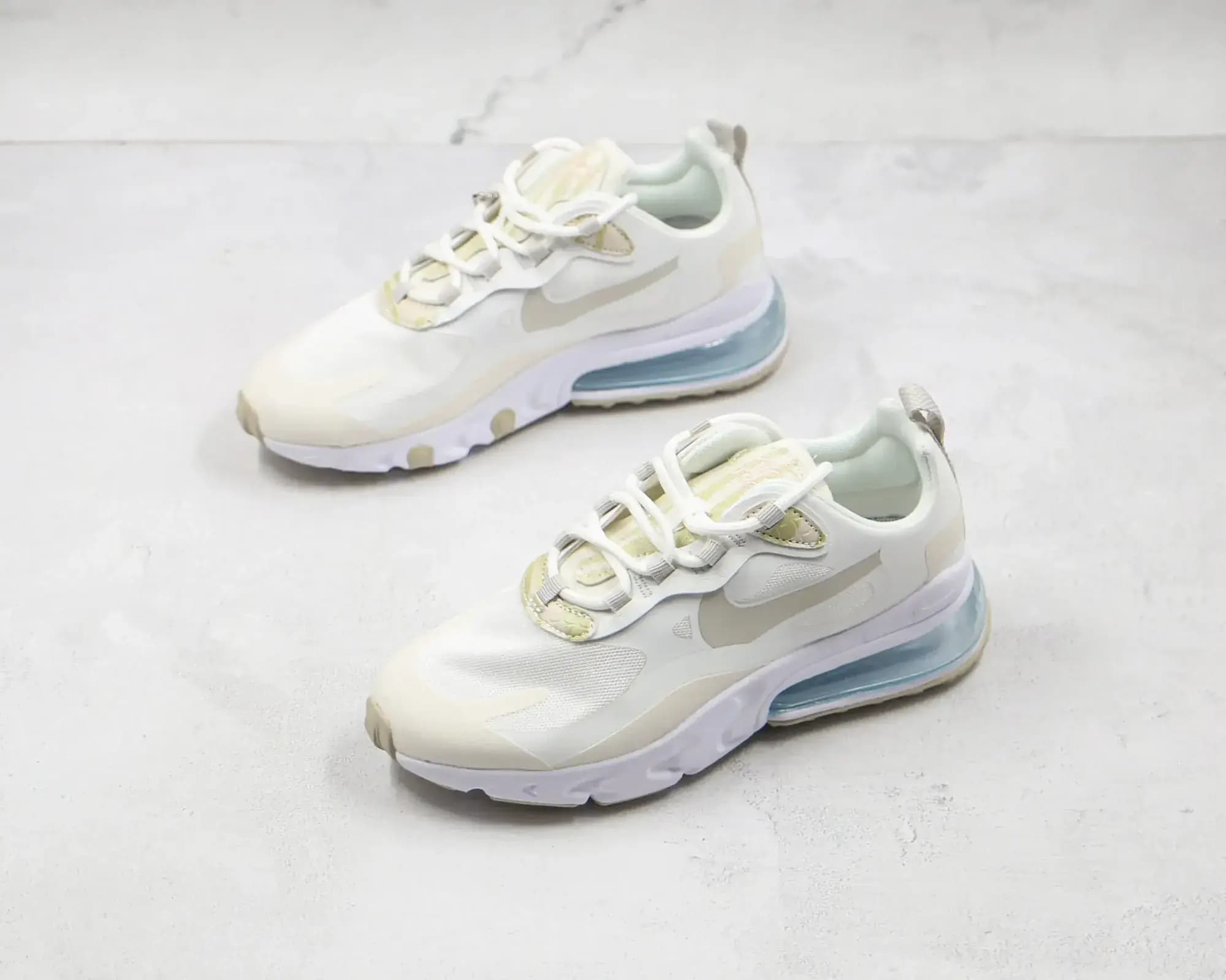Nike 270 react — cream