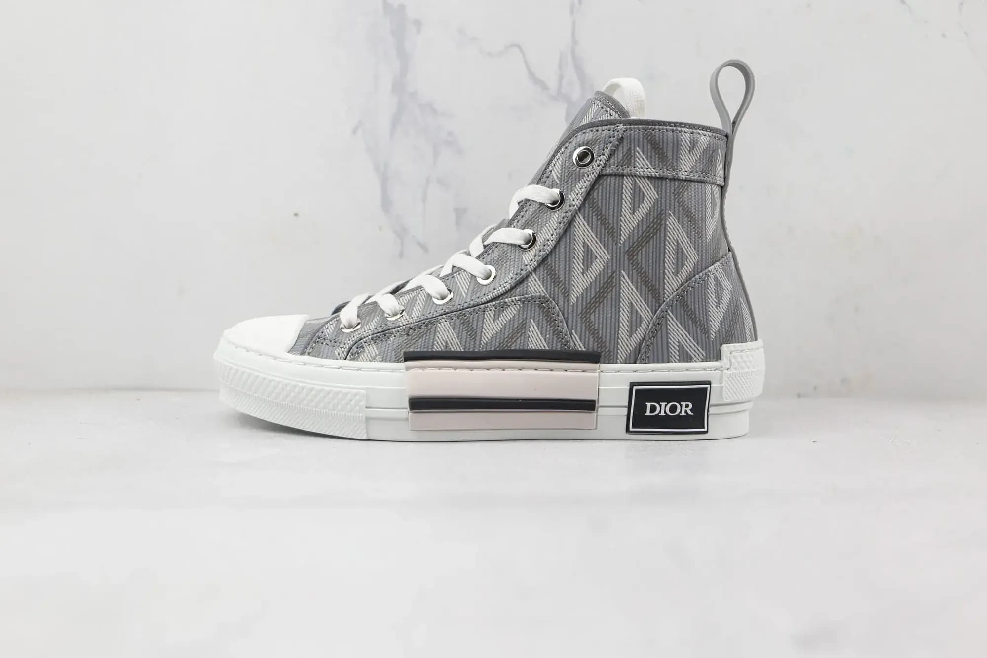 Dior ALTO OBLIQUE B23 — Grey