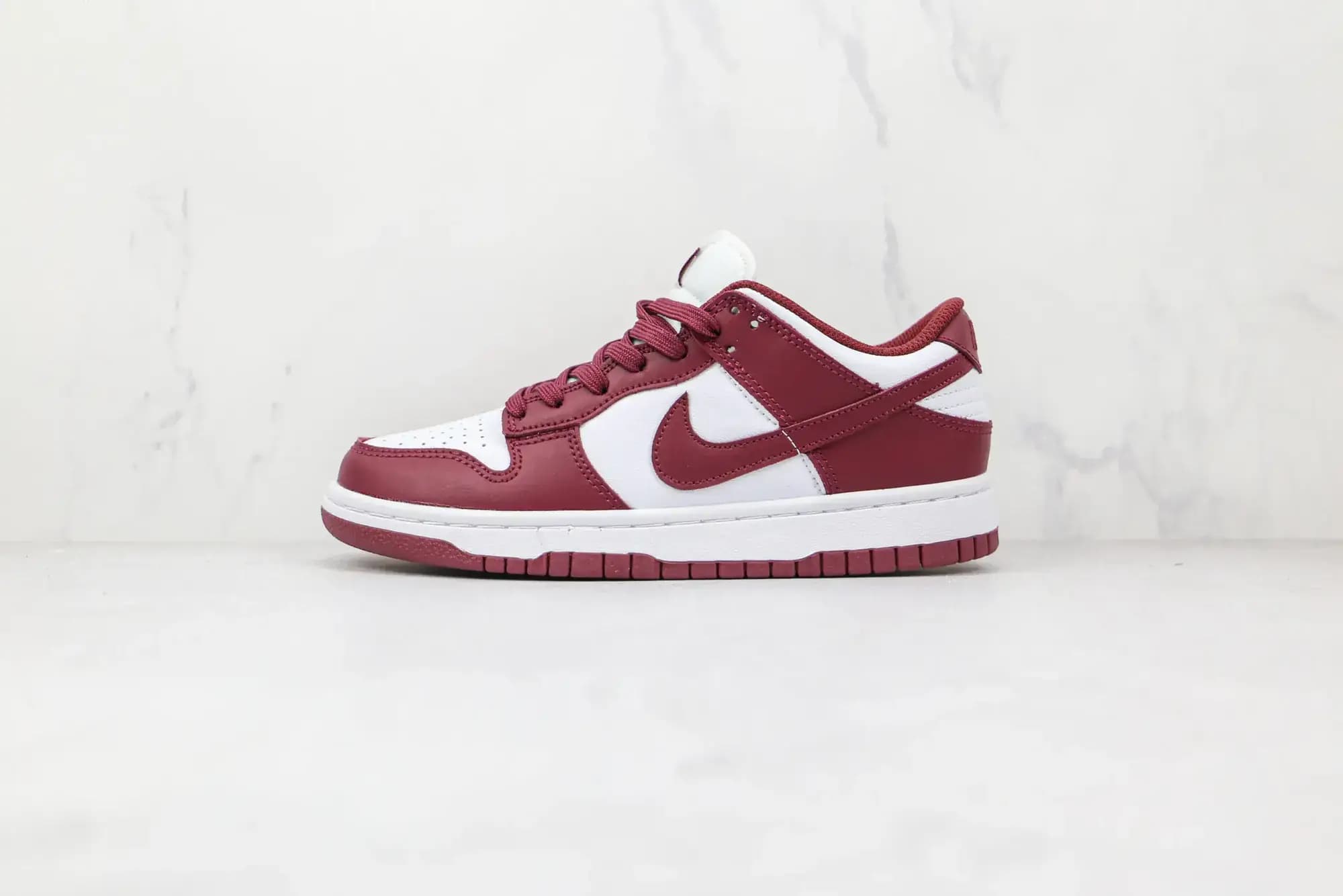 Nike SB Dunk Low — White red