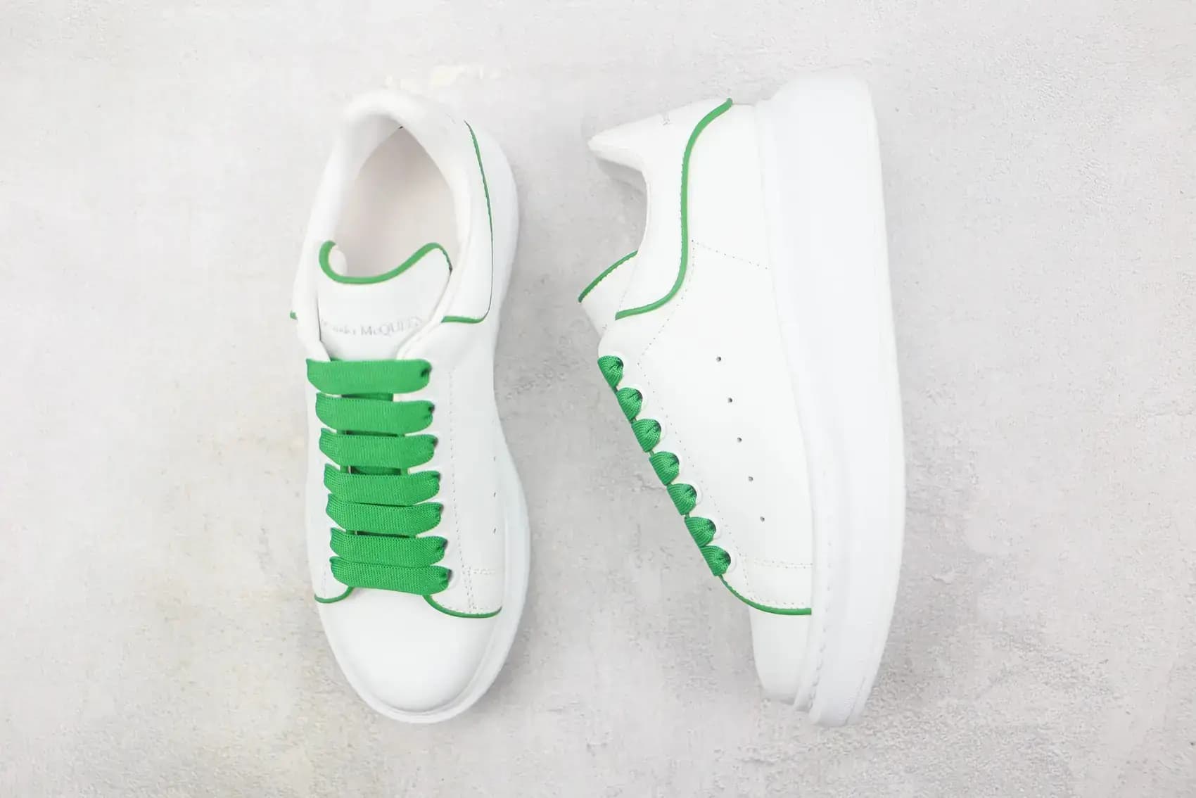 Alexander McQueen — Produktbild