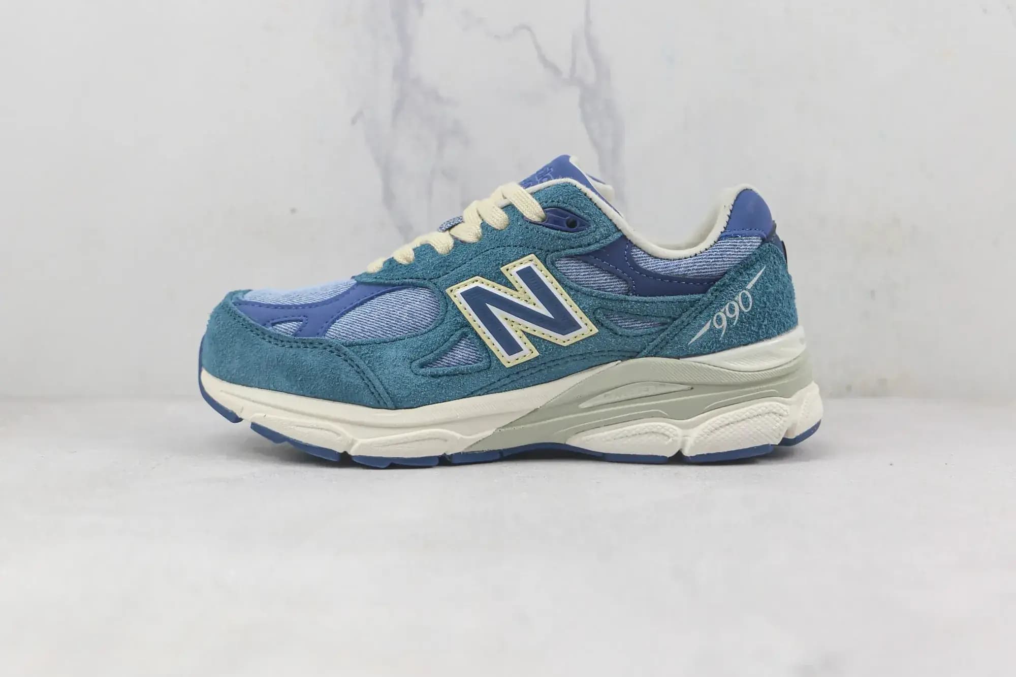 New Balance M990LI3 Levi s