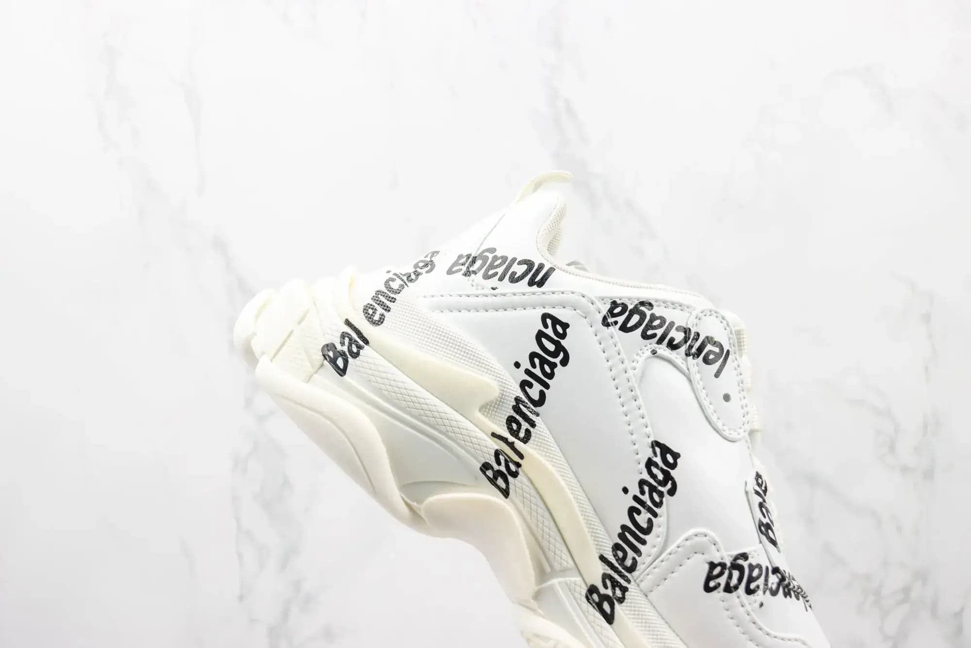 Balenciaga — Produktbild
