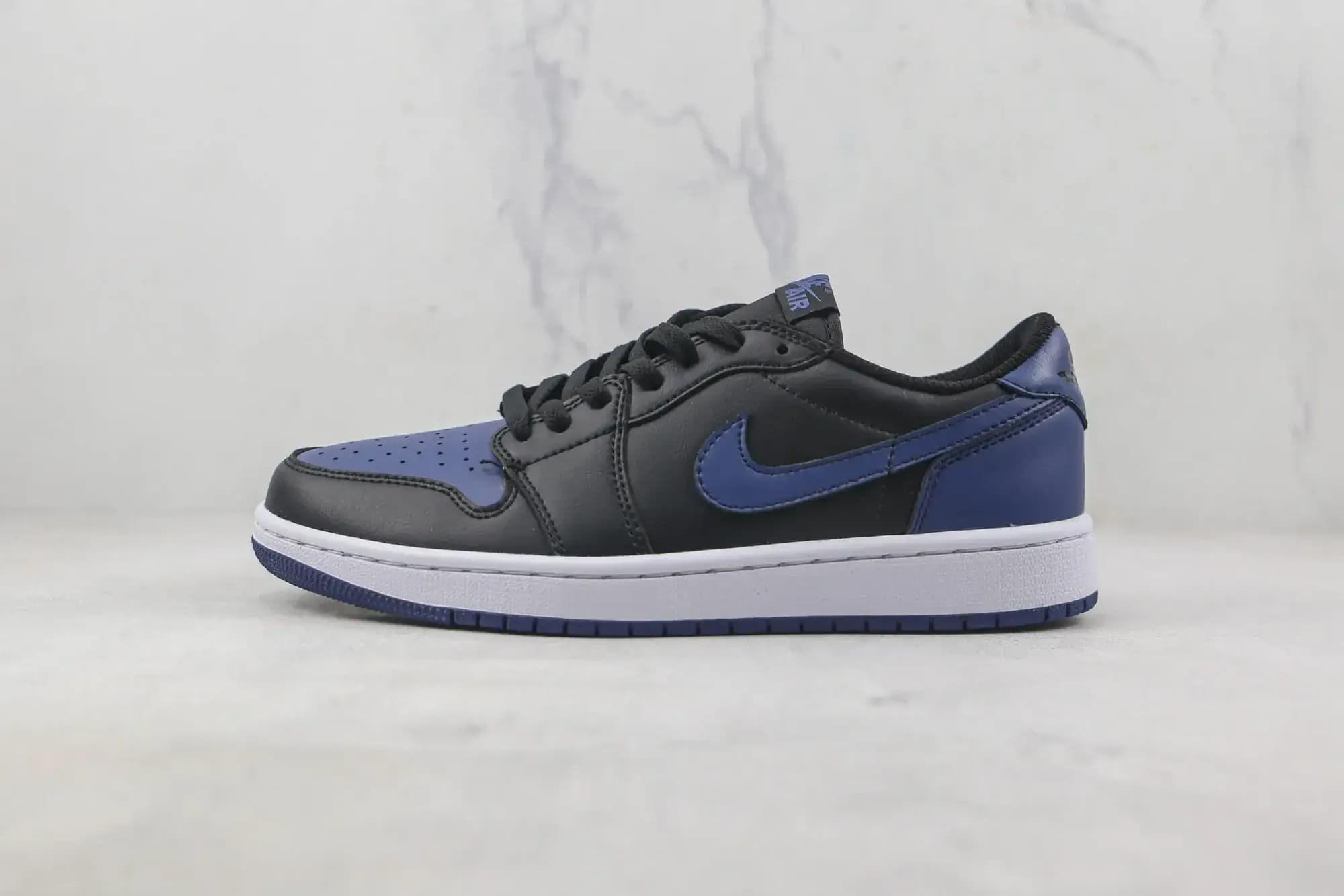 Jordan Nike Air Jordan 1 Retro Low OG Mystic — Navy