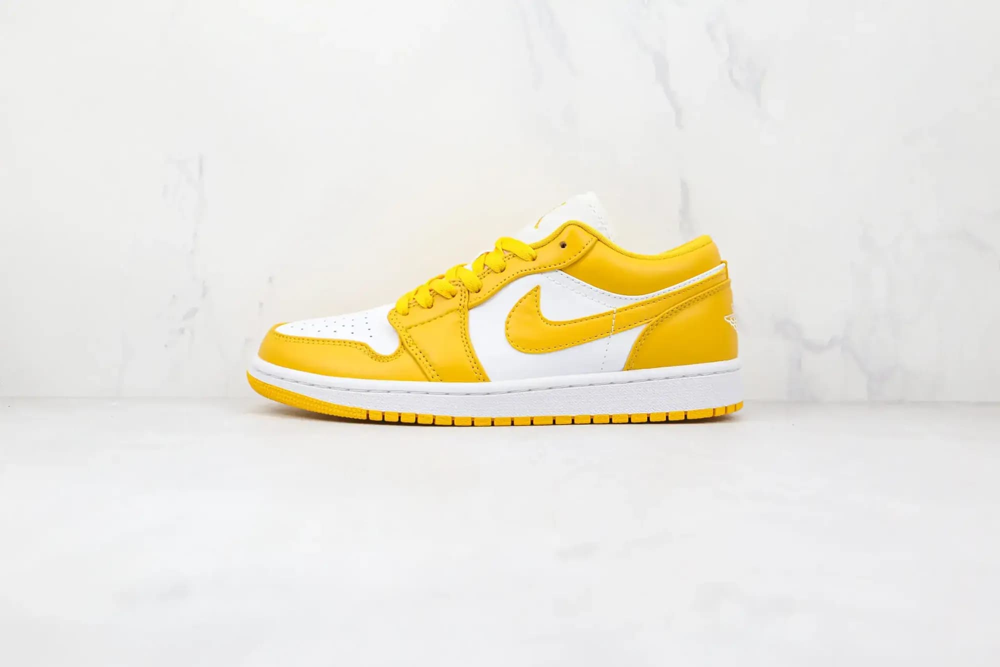 Jordan NIKE Air Jordan 1 Low — Mustard yellow
