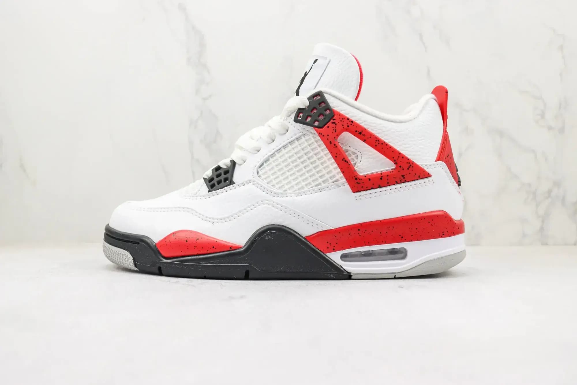 Jordan Nike Air Jordan 4 — Red Cement