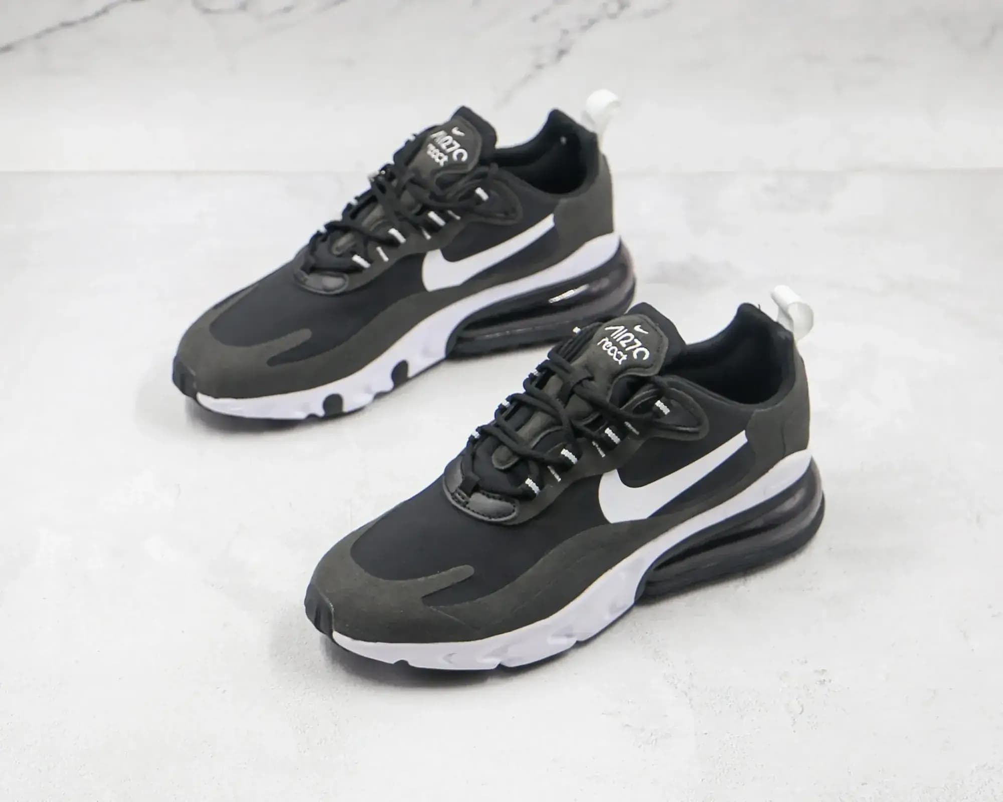 Nike 270 react — black