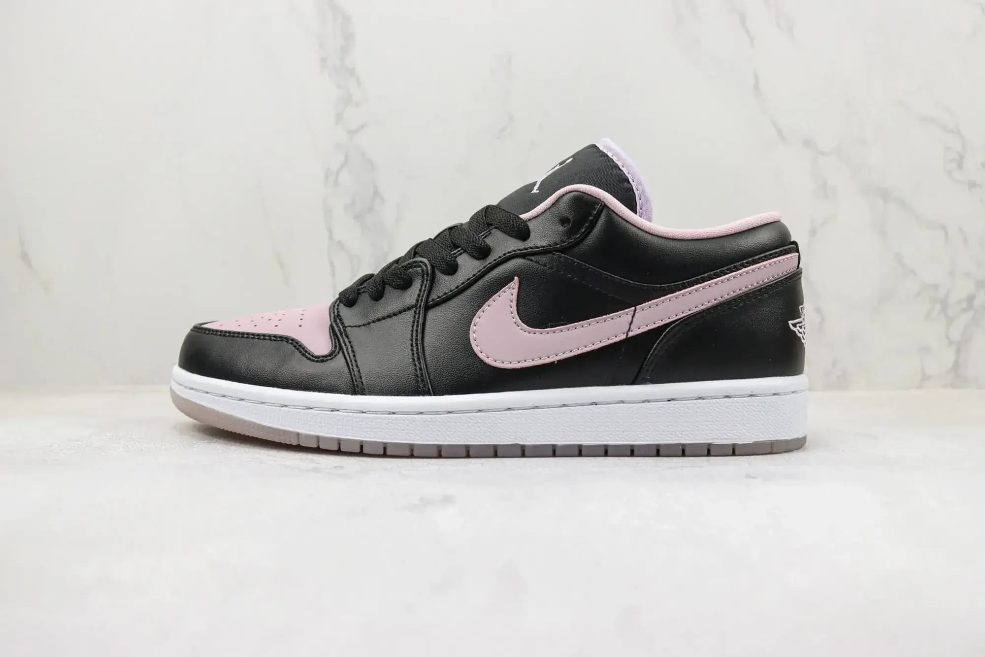 Jordan Nike Air Jordan 1 Low SE — Black Iced Lilac
