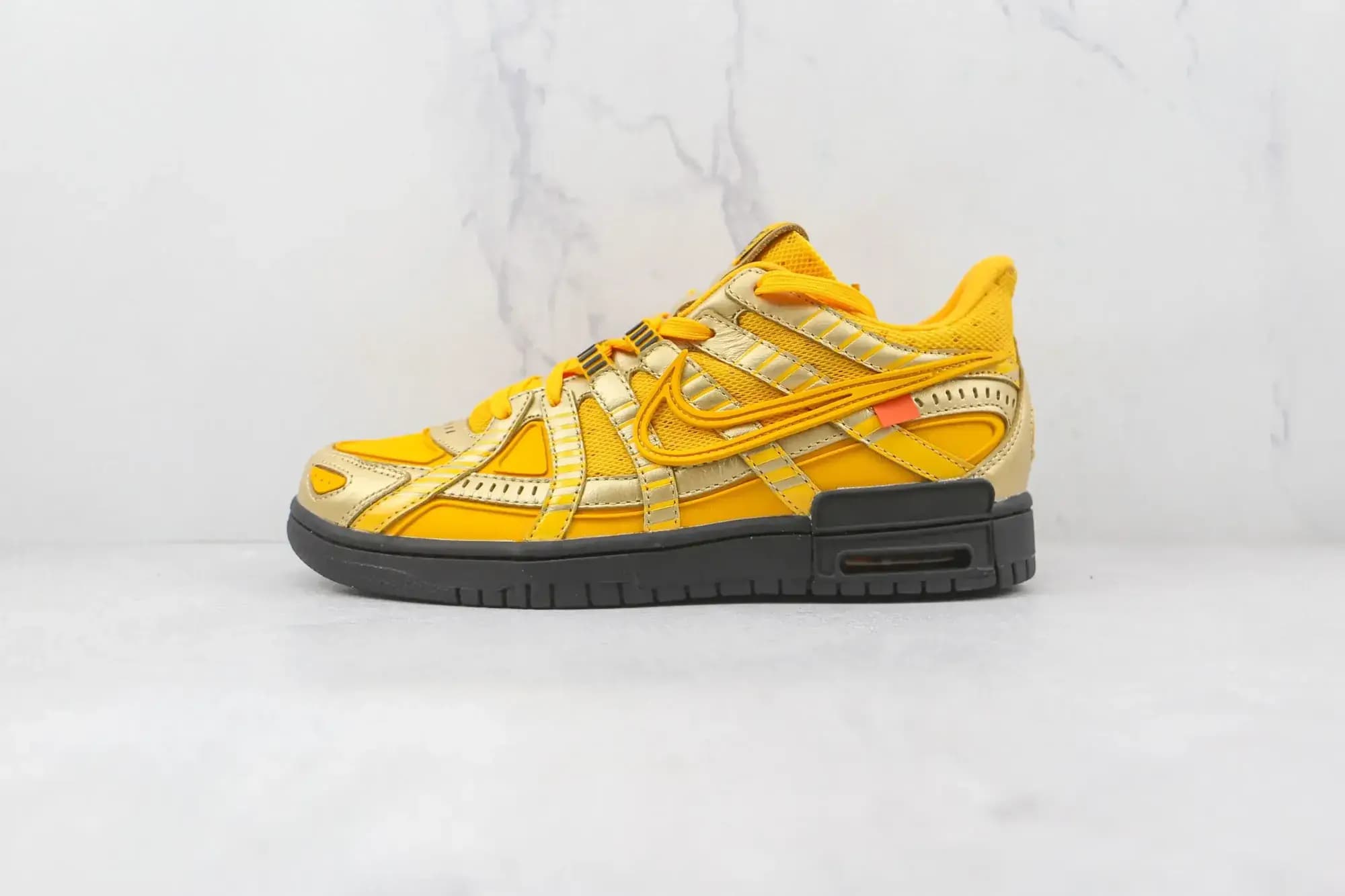 Nike SB Dunk Low OFF-WHITE x Air Rubber Dunk — yellow