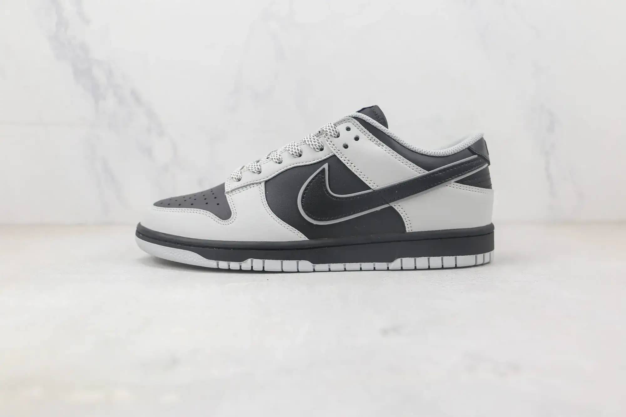 Nike SB Low Dunk — Black With Grey