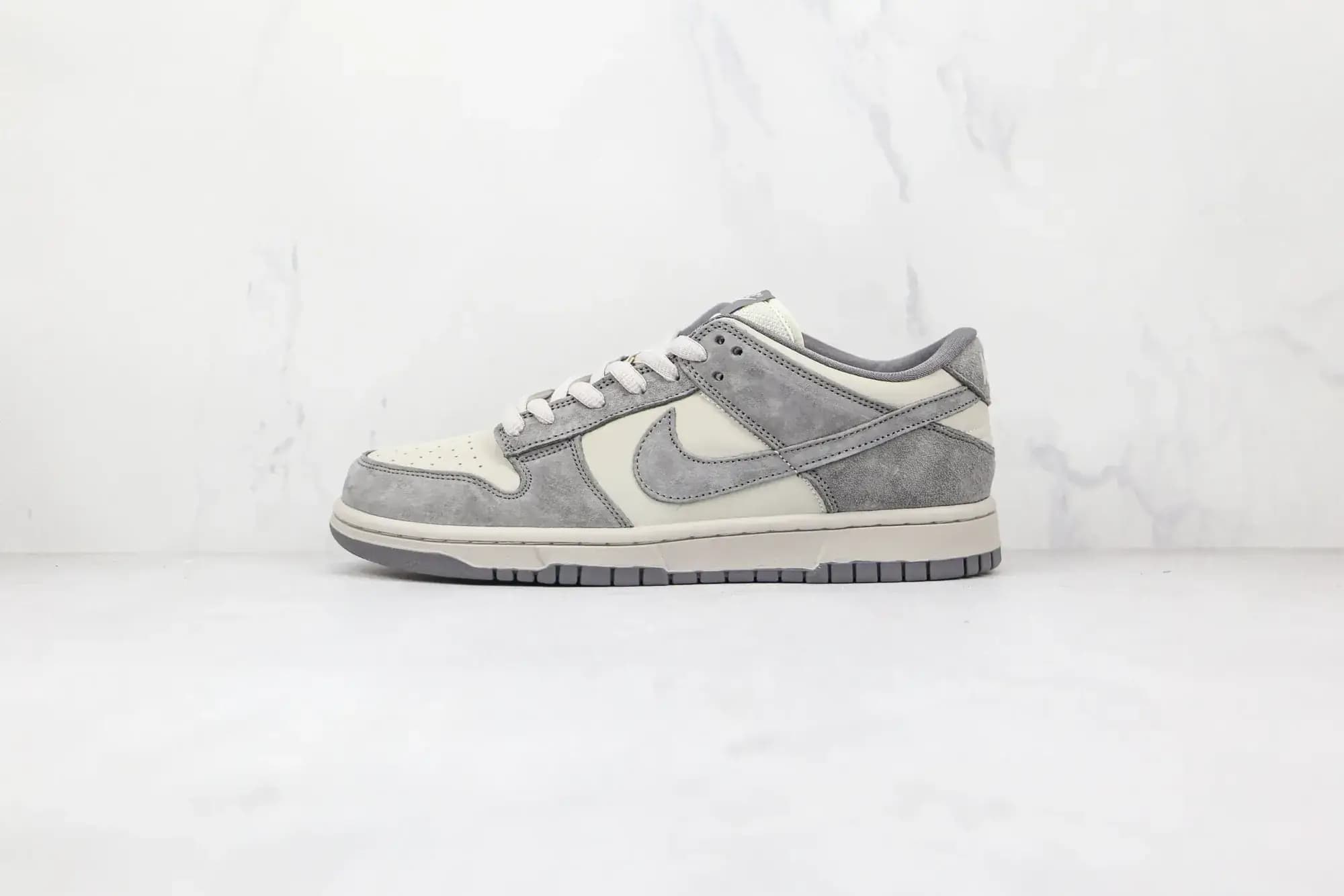 Nike SB ZOOM DUNK LOW PRO SB