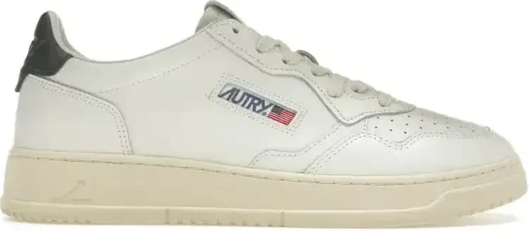 Autry Medalist Leather Low — White Dark Blue