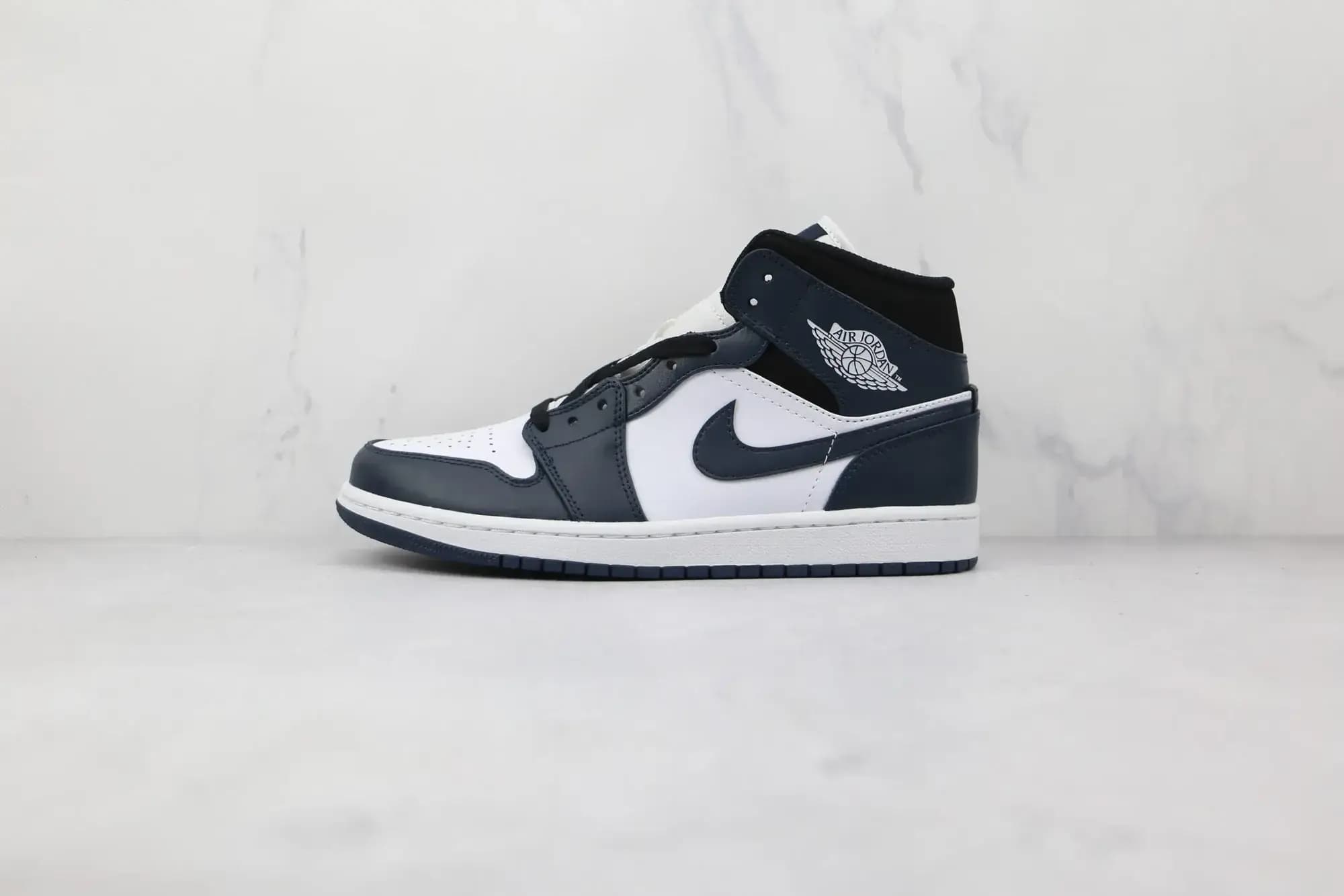 Jordan Nike Air Jordan 1 Mid New Obsidian