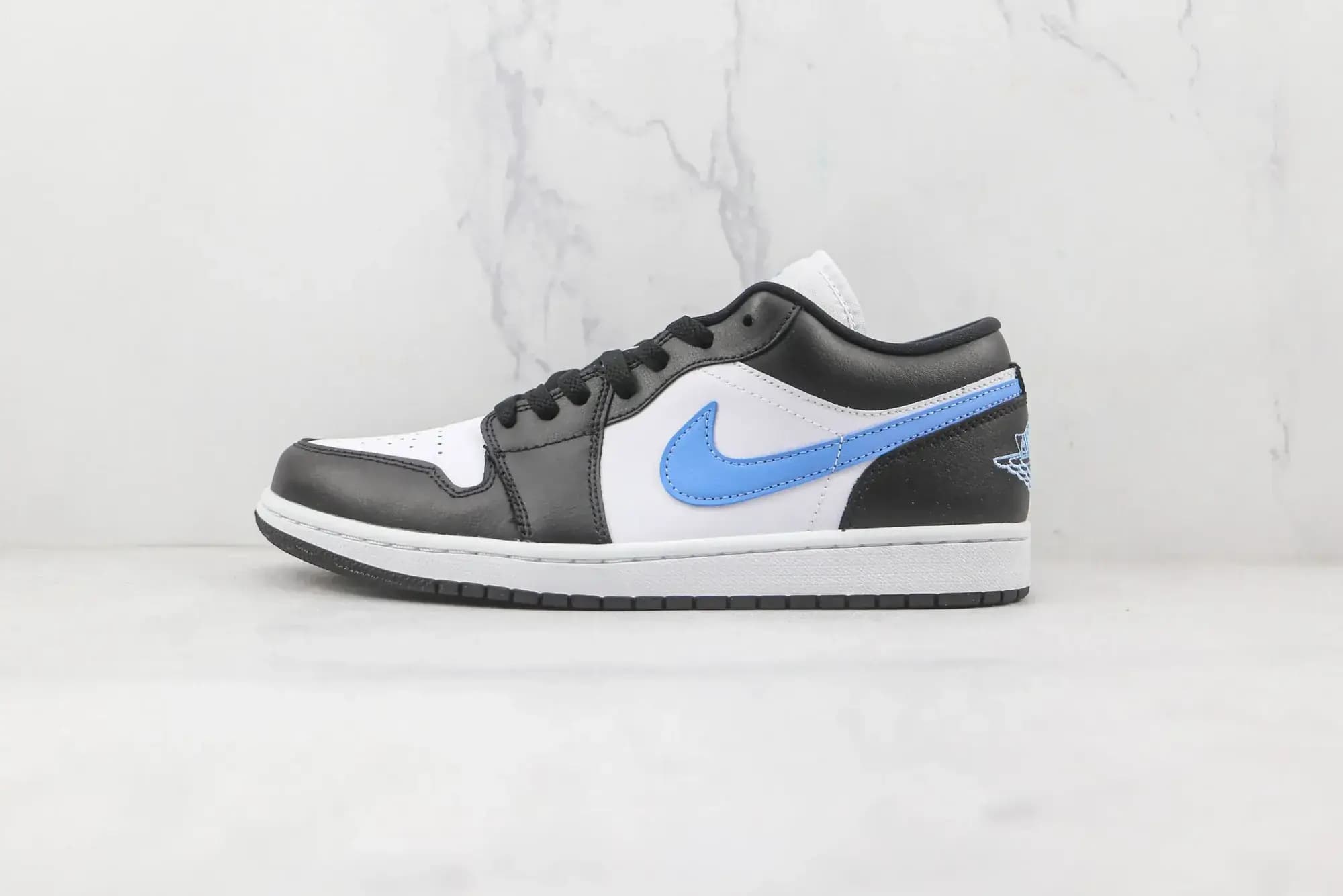 Jordan Nike Air Jordan 1 Low — White Black Blue