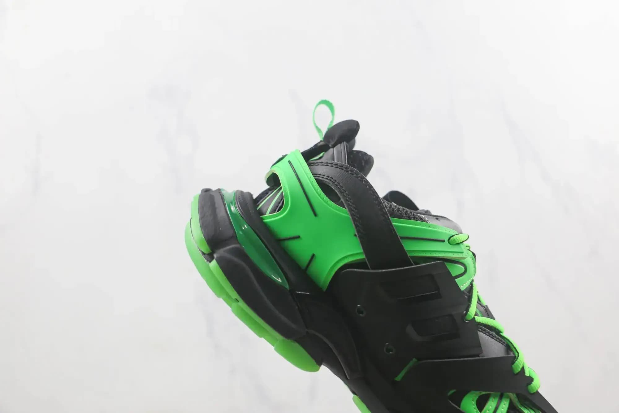 Balenciaga — Produktbild