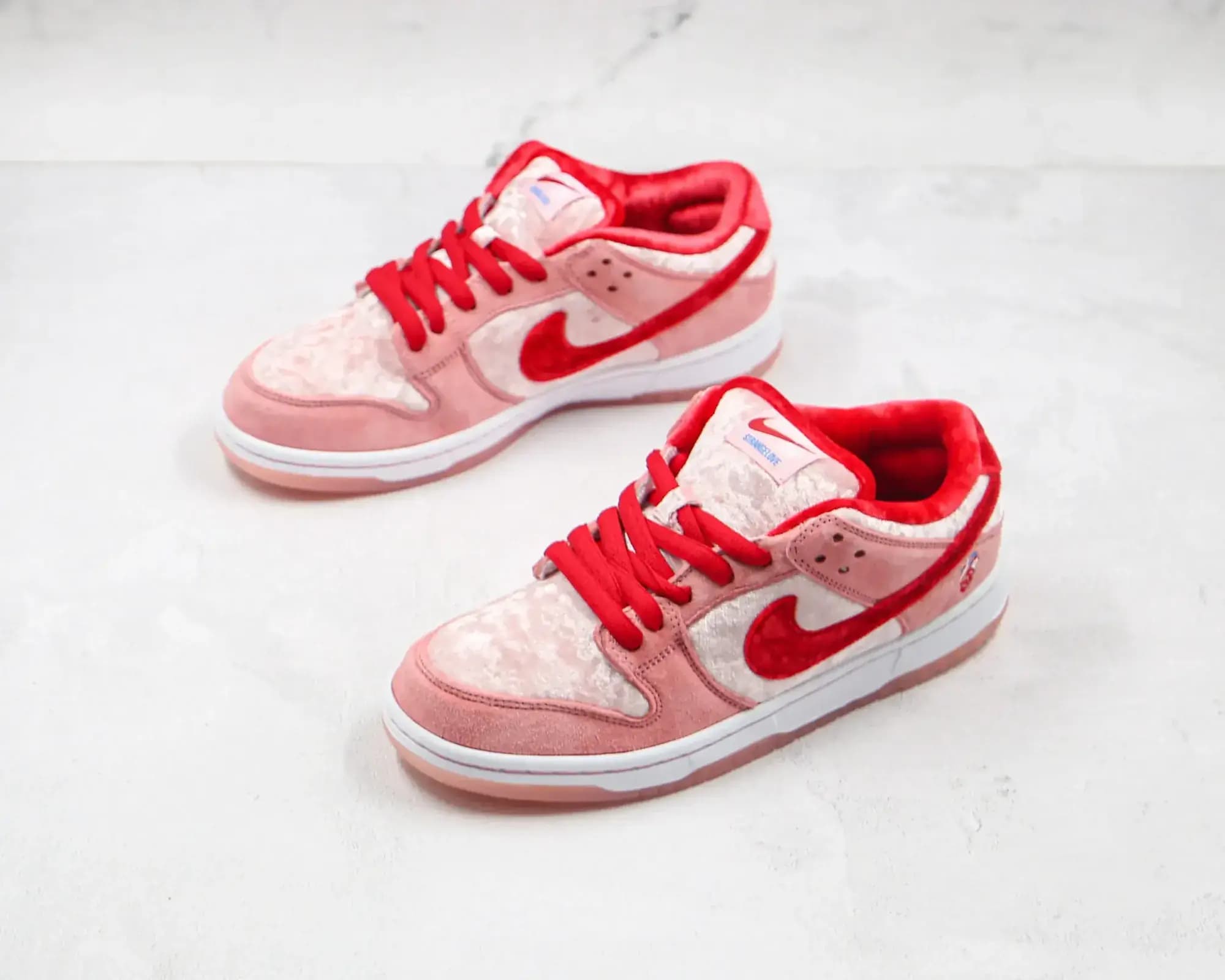 Nike SB Low Dunk Low x Strangelove
