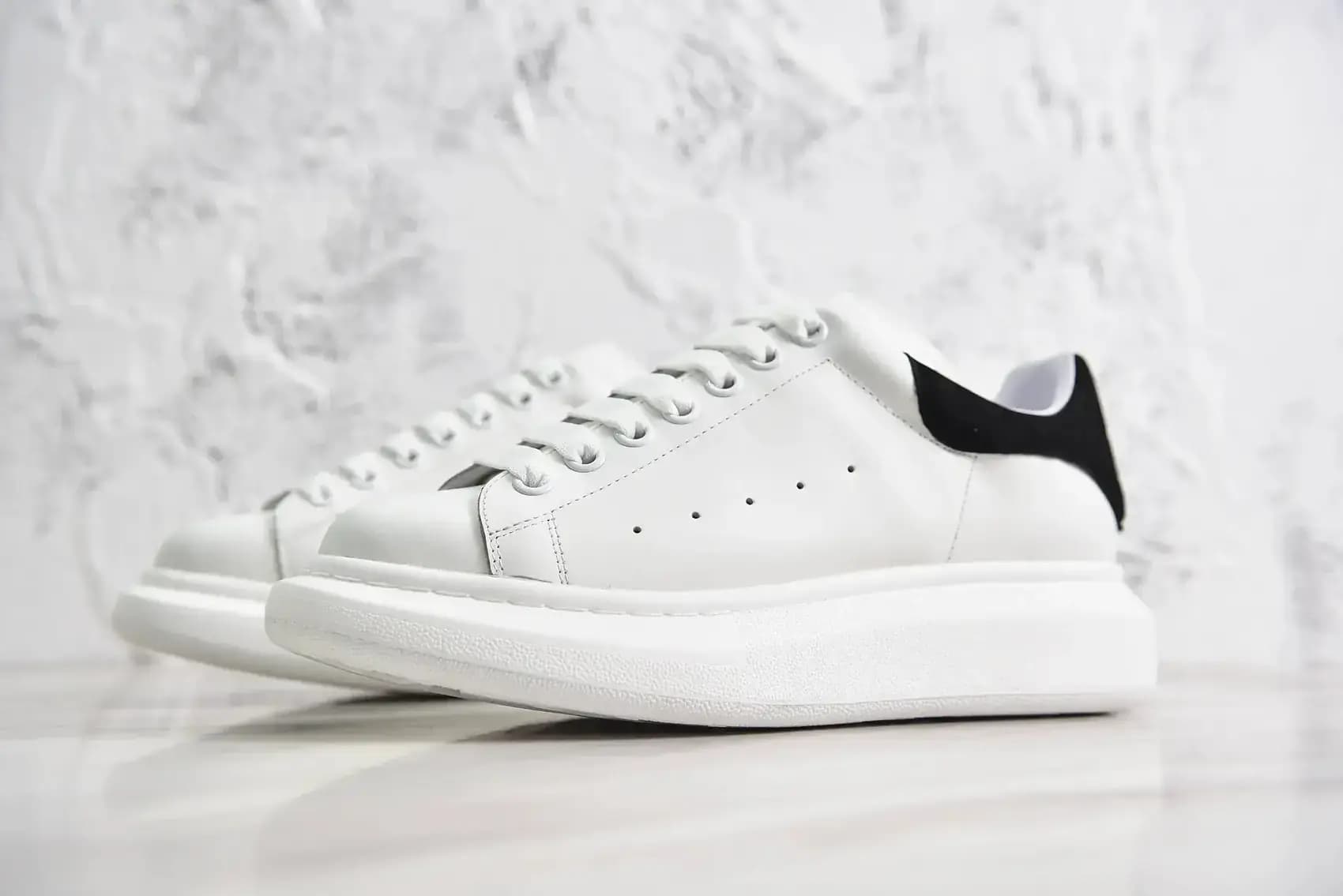 Alexander McQueen — Produktbild