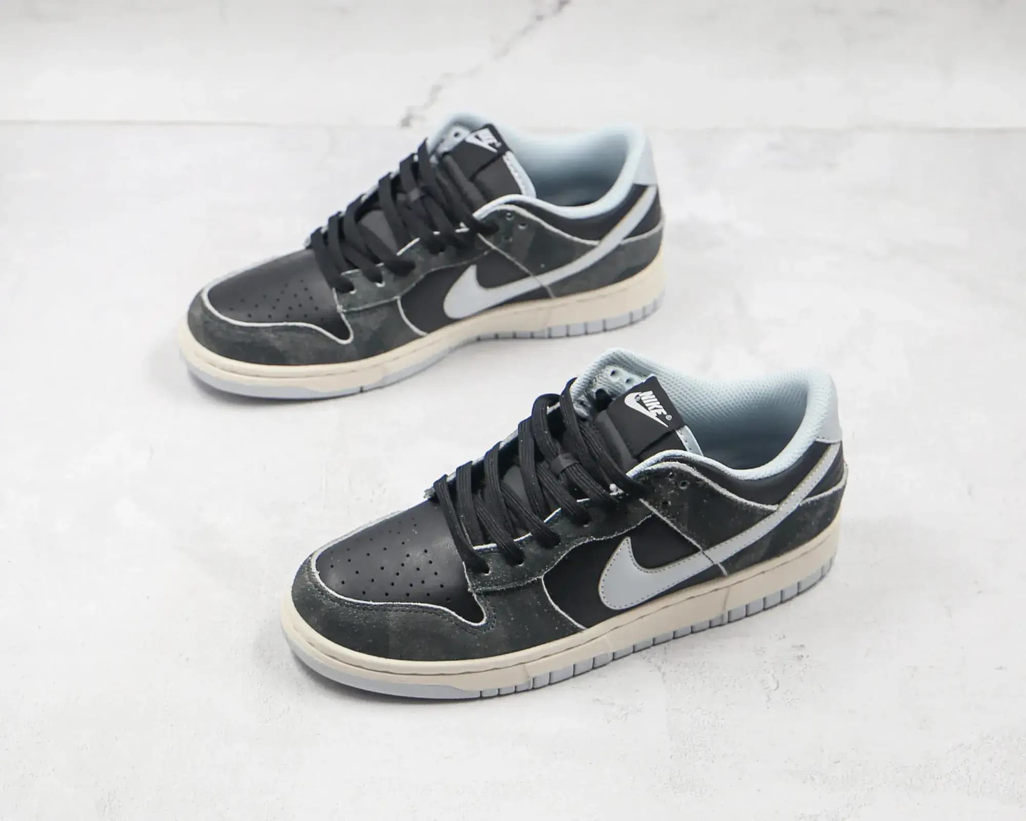 Nike Dunk Low Animal Pack