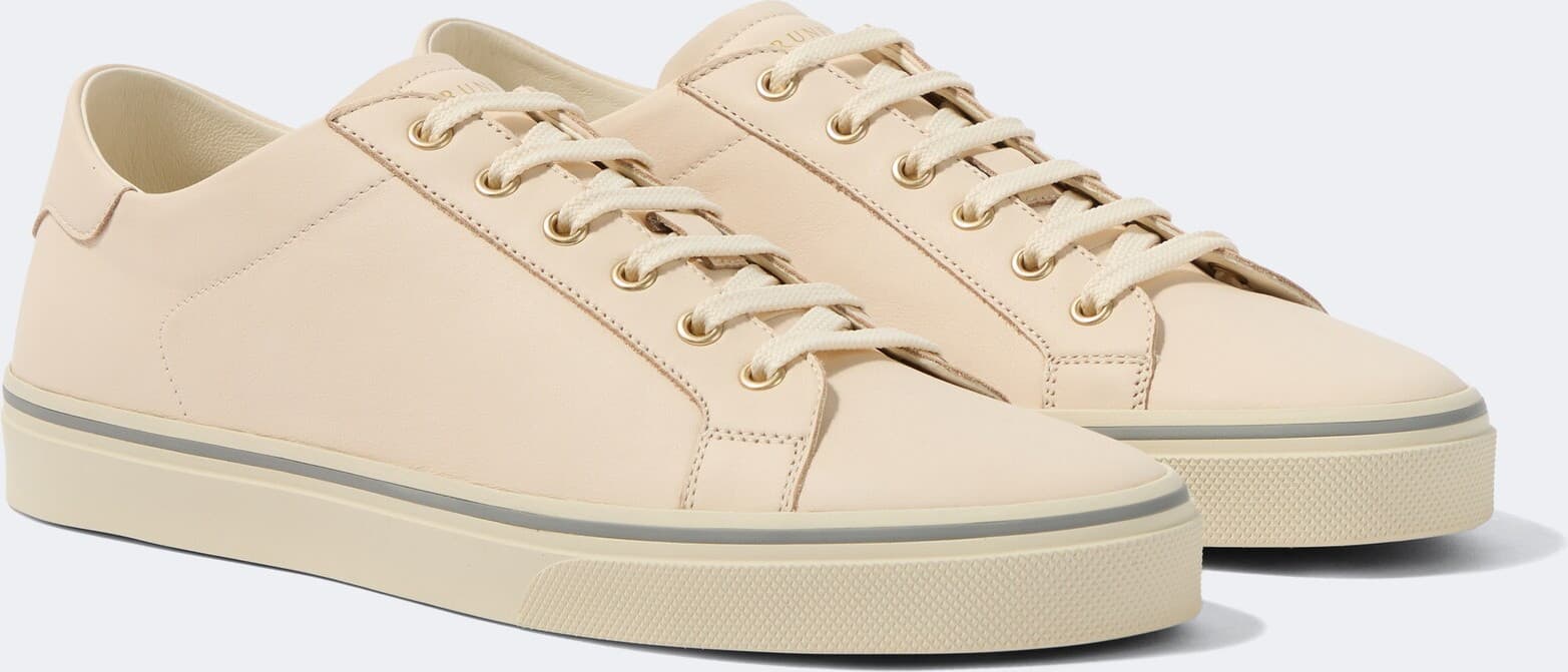 Brunello Cucinelli Low-Top aus Leder mit Kontraststreifen — Creme